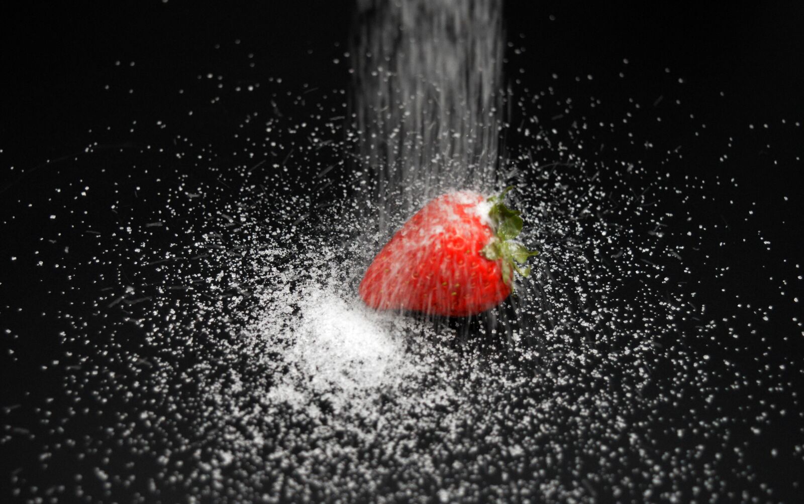 Nikon D3200 sample photo. Strawberry, red, fruit photography