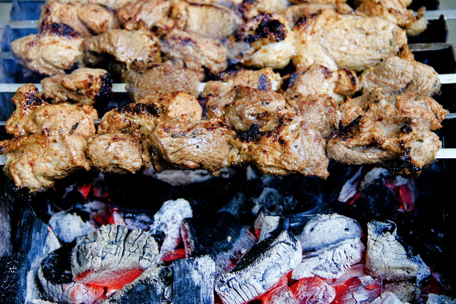 Canon EOS 650D (EOS Rebel T4i / EOS Kiss X6i) sample photo. Coals, shish kebab, mangal photography