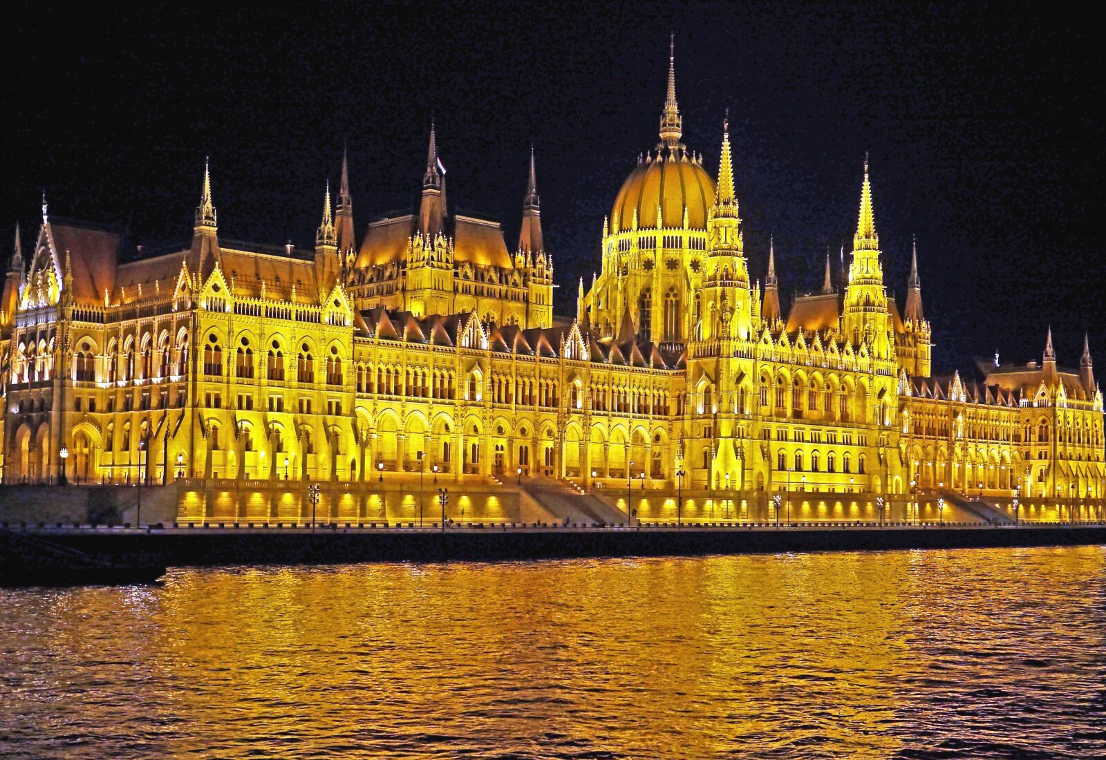 Panasonic Lumix DMC-GH3 sample photo. Palace, architecture, city, tourism photography
