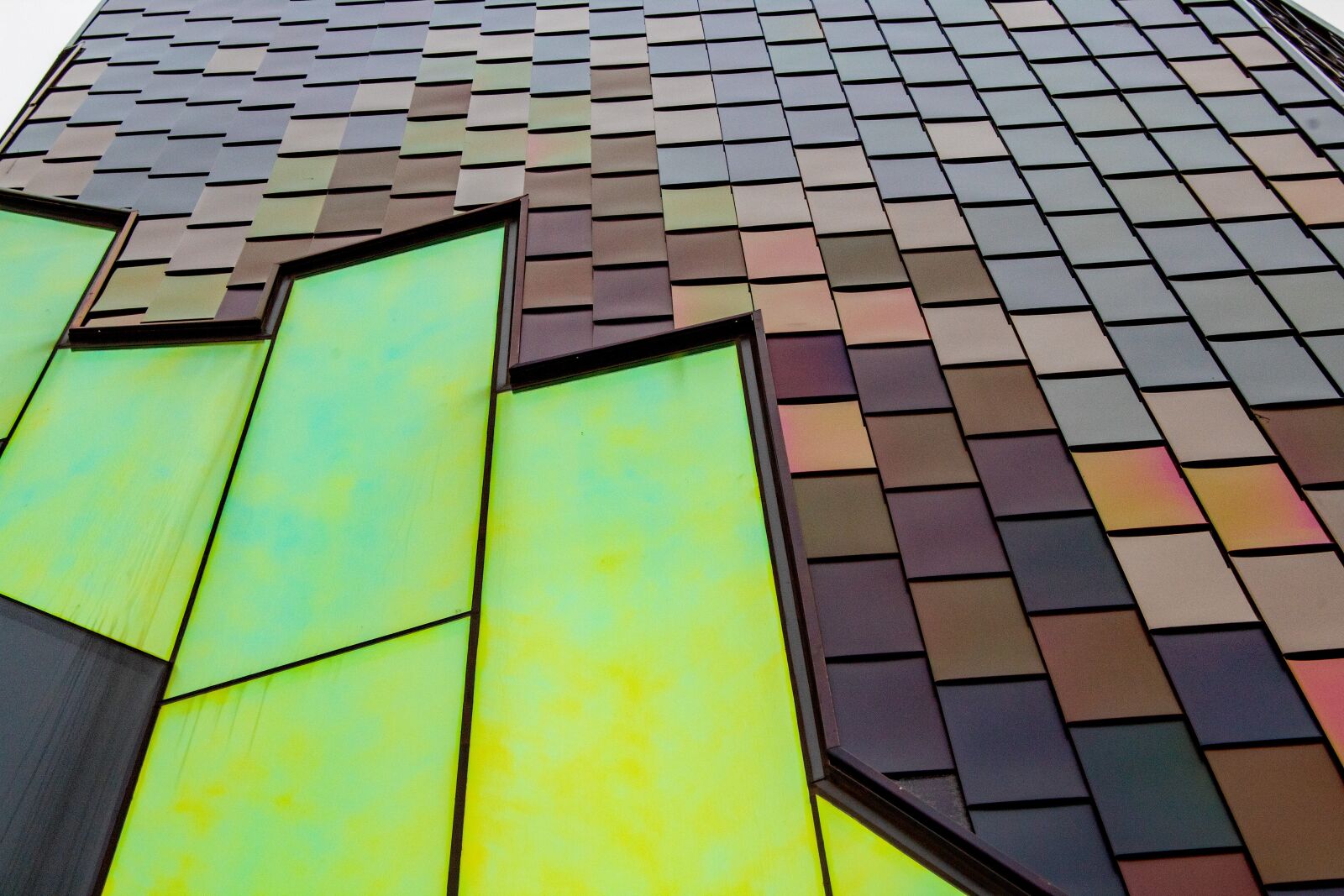 Canon EOS 1300D (EOS Rebel T6 / EOS Kiss X80) sample photo. Pattern, colorful, tiles photography