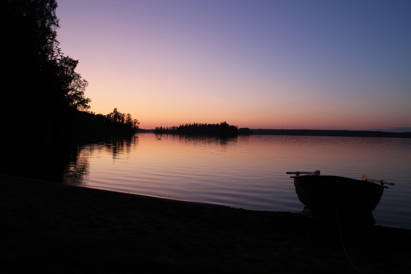 Canon EOS M + Canon EF-M 18-55mm F3.5-5.6 IS STM sample photo. Sunset, sunrise, lake photography