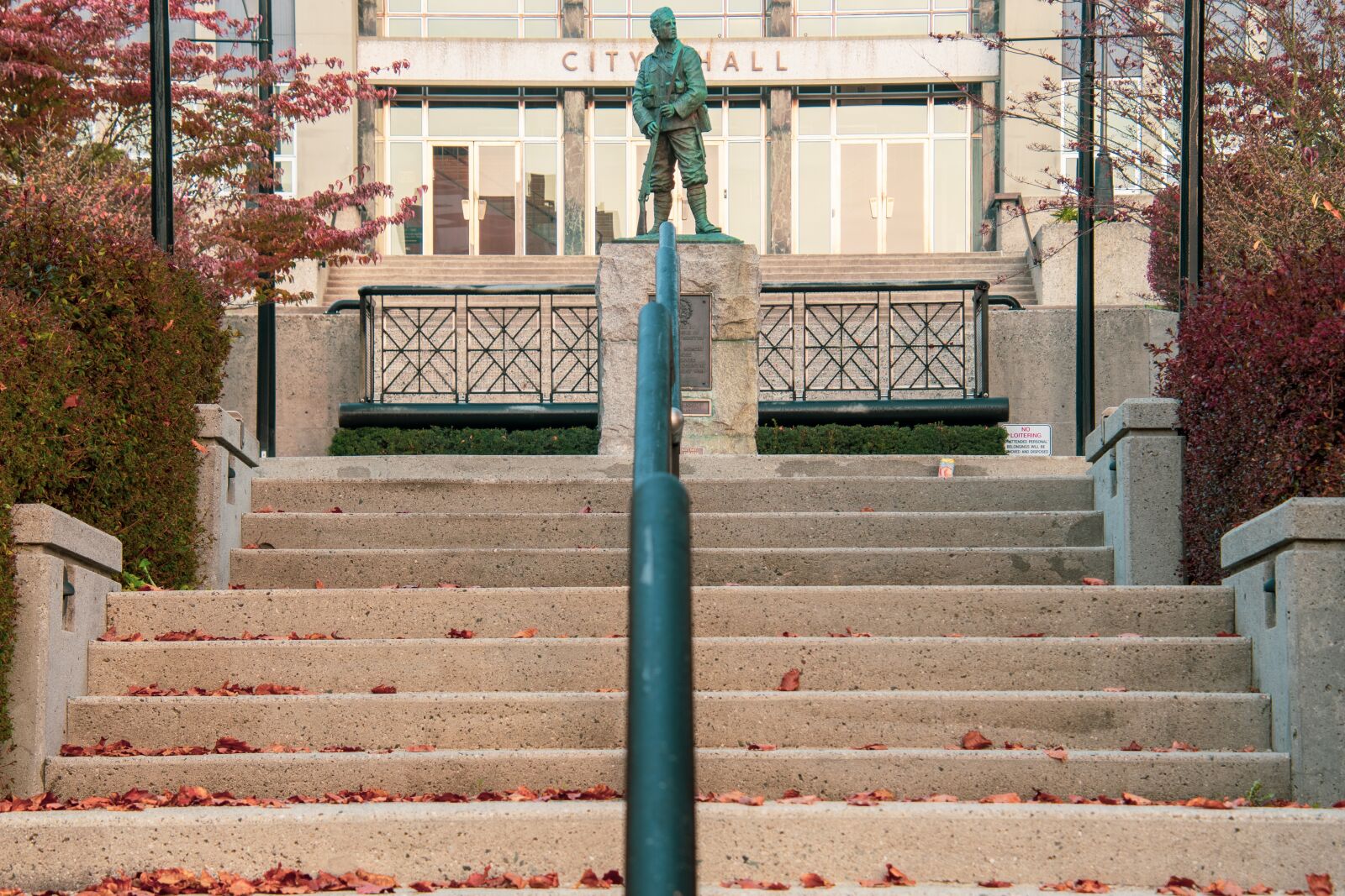 Tamron 18-400mm F3.5-6.3 Di II VC HLD sample photo. Hero, unknown soldier, statue photography