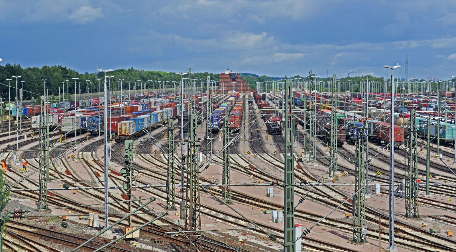 Panasonic Lumix DMC-GX8 sample photo. Marshalling yard, composition, large-scale photography