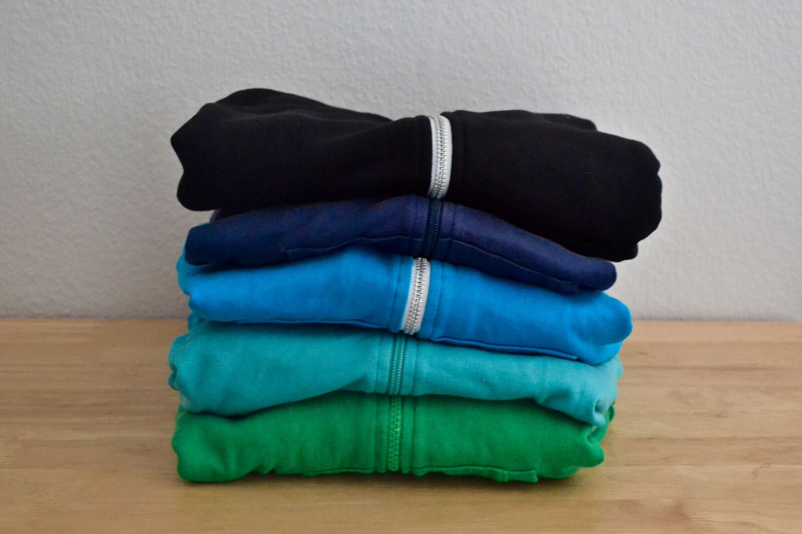 Nikon D3100 sample photo. Black, blue, colors, green photography