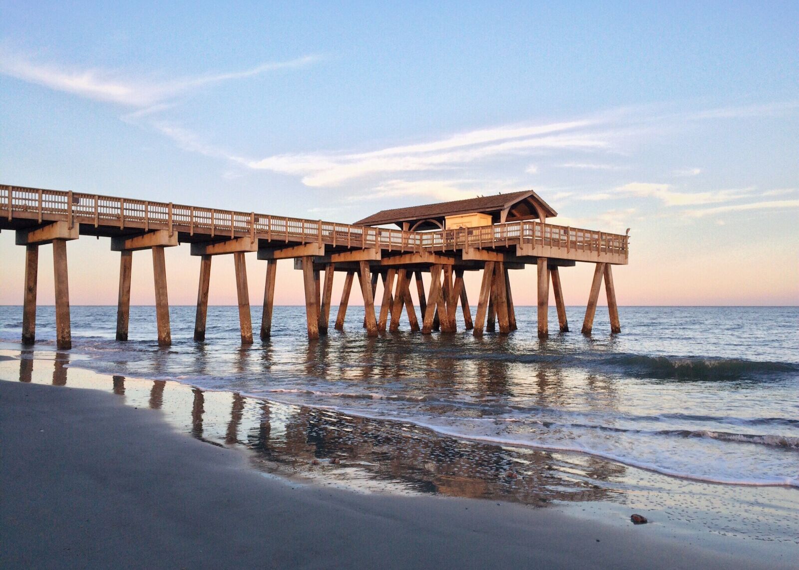 iPhone 5s back camera 4.15mm f/2.2 sample photo. Pier beach, ocean, water photography