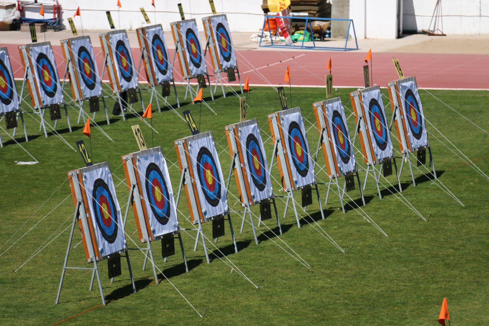 Canon EOS 70D sample photo. Archery, competition, target photography