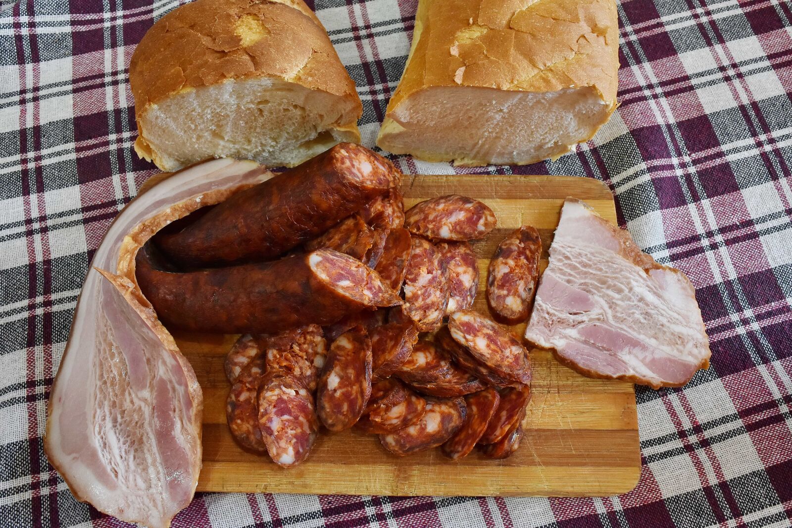 Nikon D5500 sample photo. Beacon, homemade, pork, raw photography