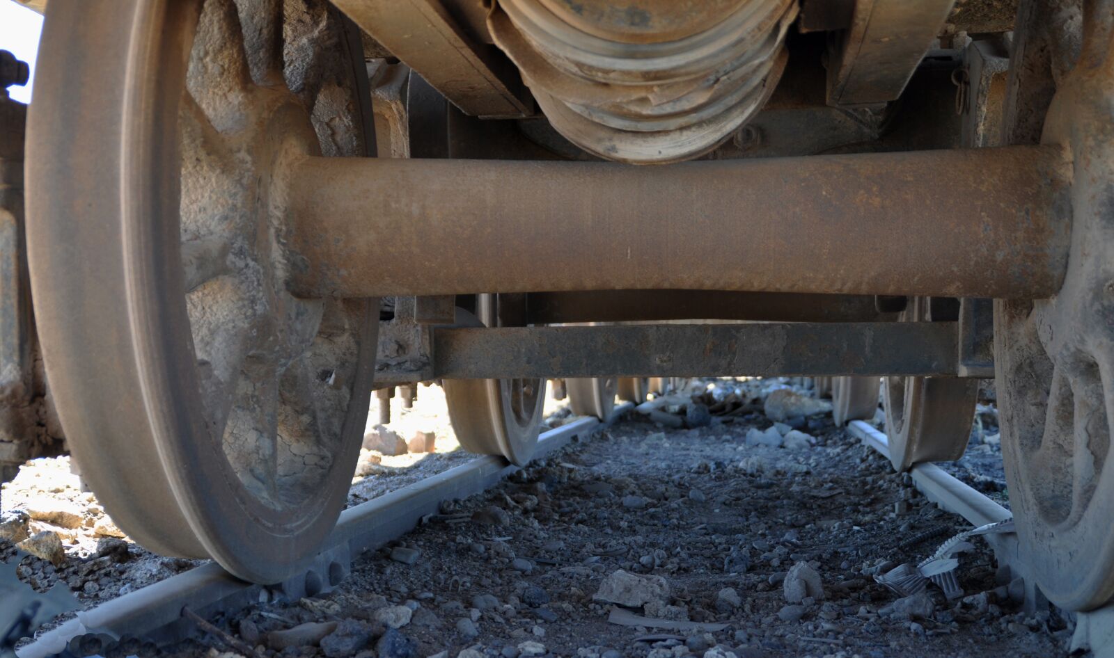 Nikon D90 sample photo. Train, wheels, rust photography