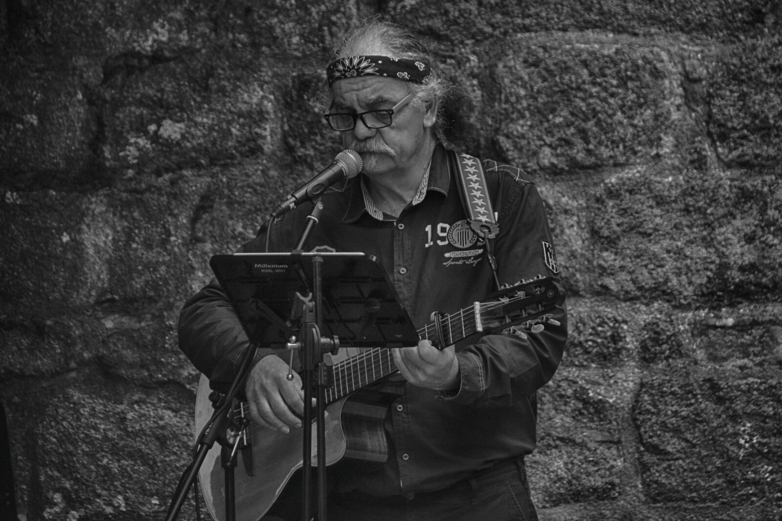 Nikon D5200 sample photo. Guitariste, homme, musicien, musique photography