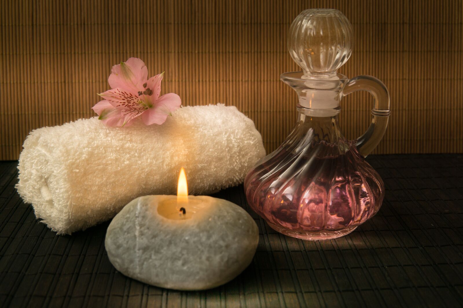 30mm F1.4 DC DN | Contemporary 016 sample photo. Wellness, carafe, towels photography