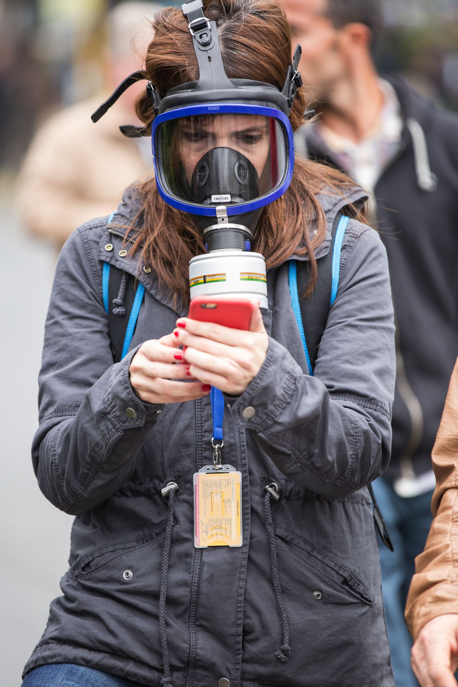 Canon EOS 5D Mark III sample photo. Gas mask, camera, portrait photography