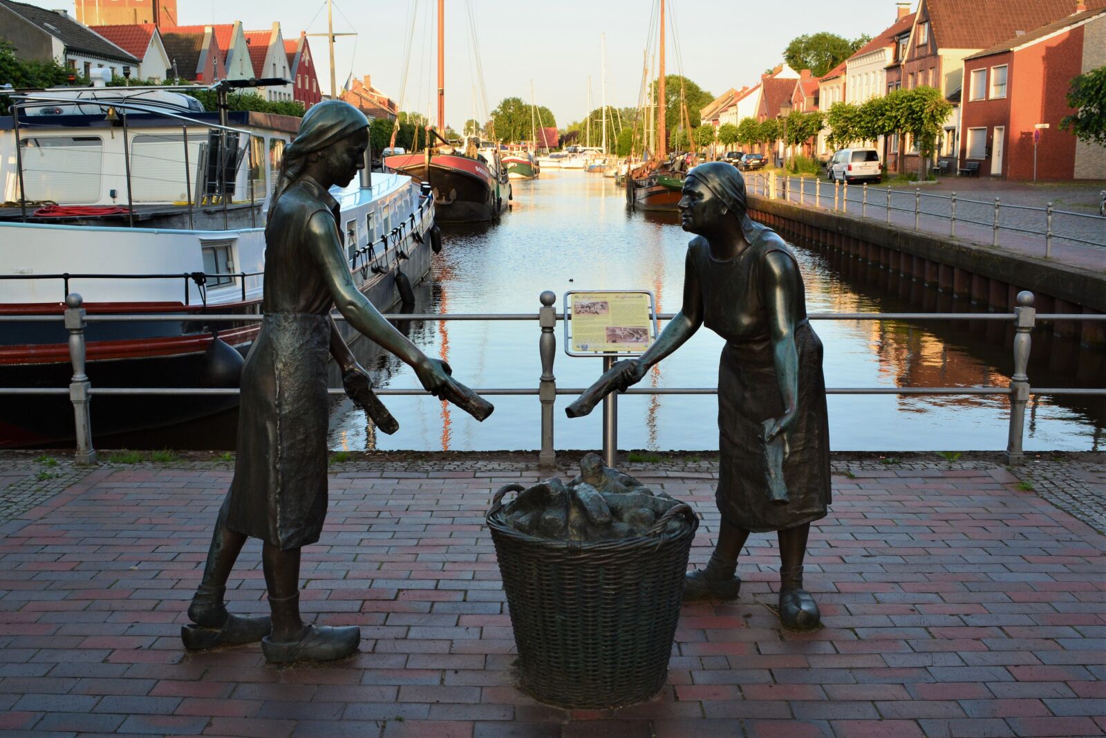Nikon D5200 sample photo. Monument, weener, törfwieven photography