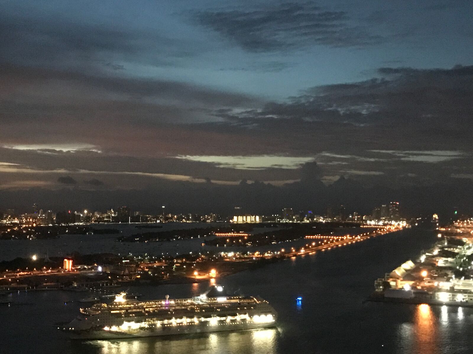 iPhone 7 Plus back dual camera 3.99mm f/1.8 sample photo. Cruise, ship, dust, miami photography