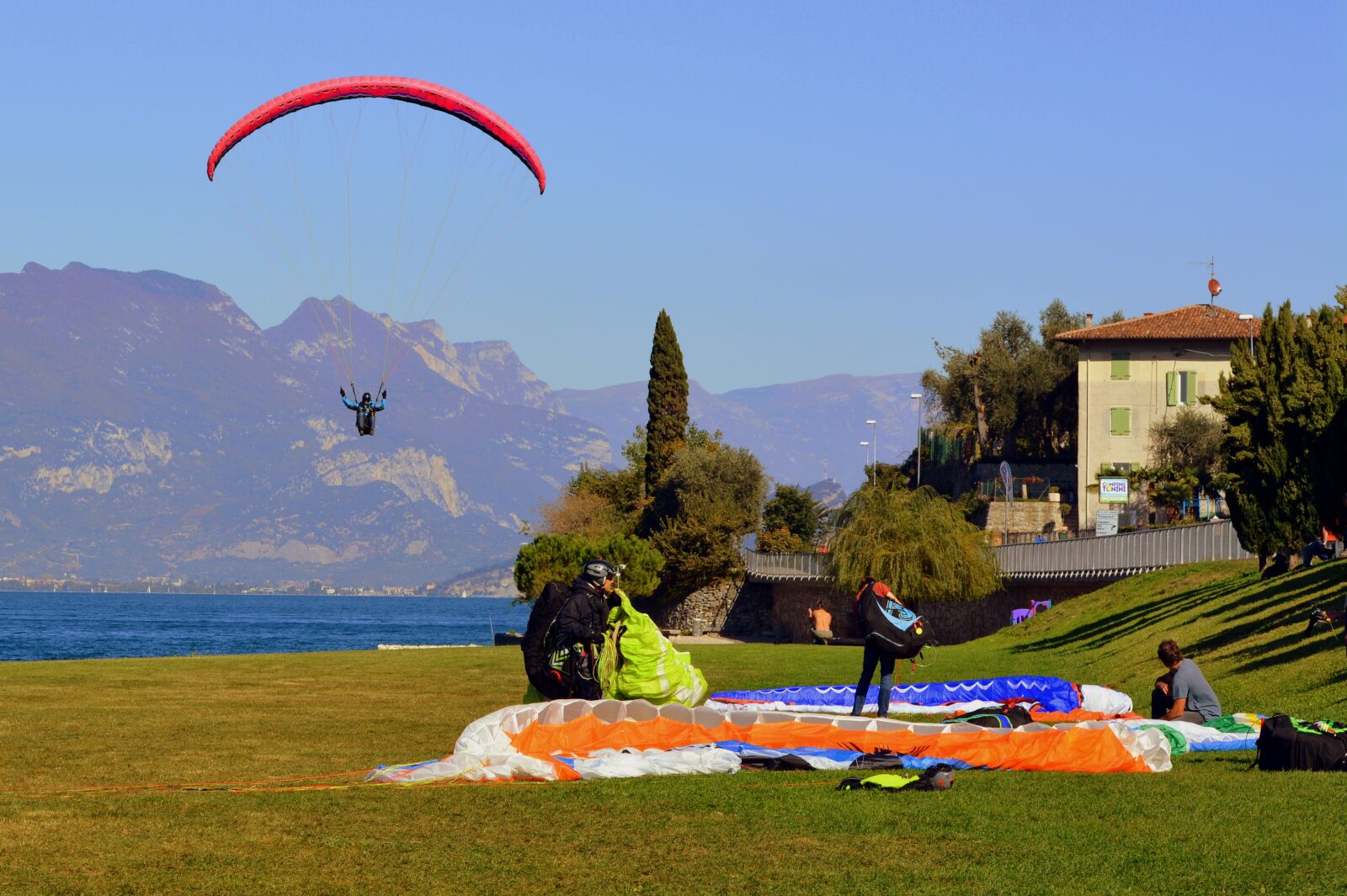 Nikon D7100 sample photo. Paragliding, landing, prato photography