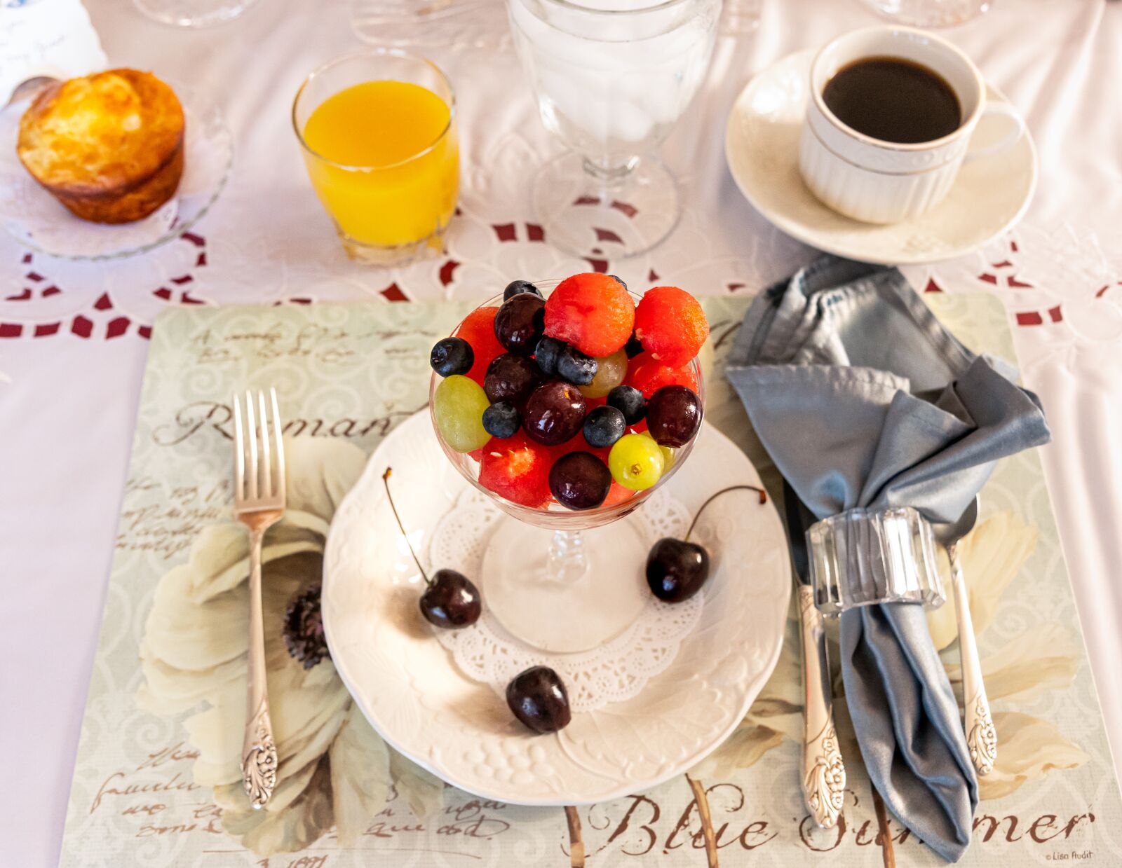 Canon EOS 80D sample photo. Breakfast, juice, fruit photography
