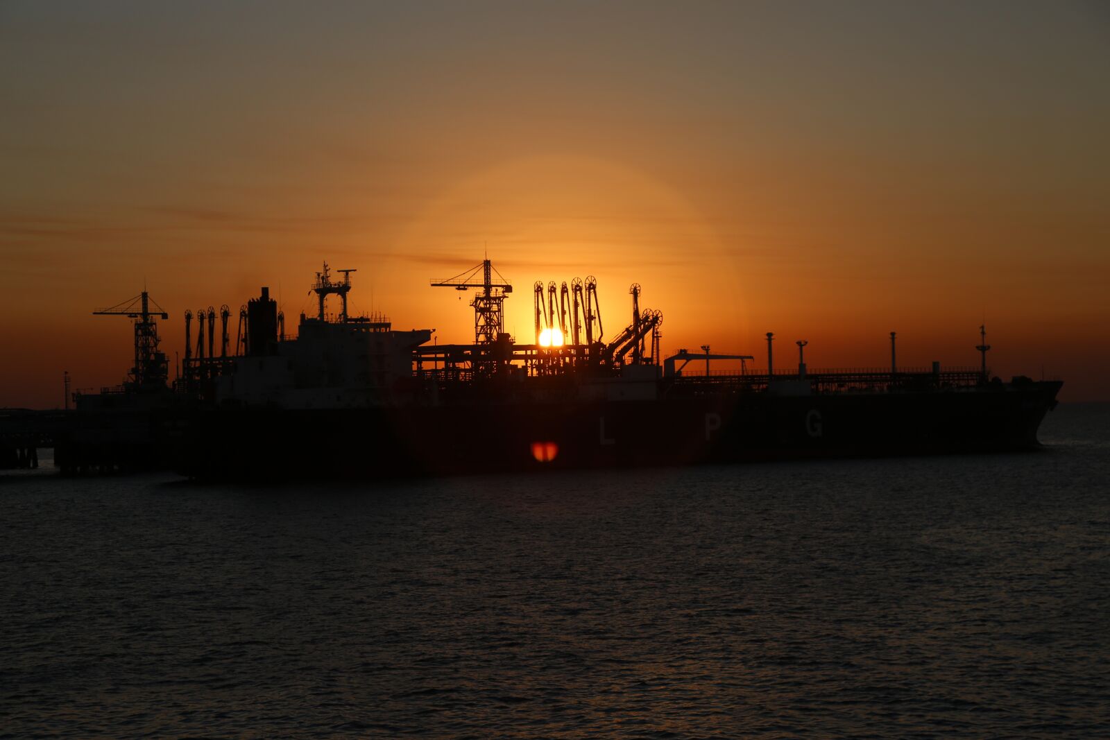 Canon EF 24-105mm F4L IS USM sample photo. Sunset, industry, sea photography