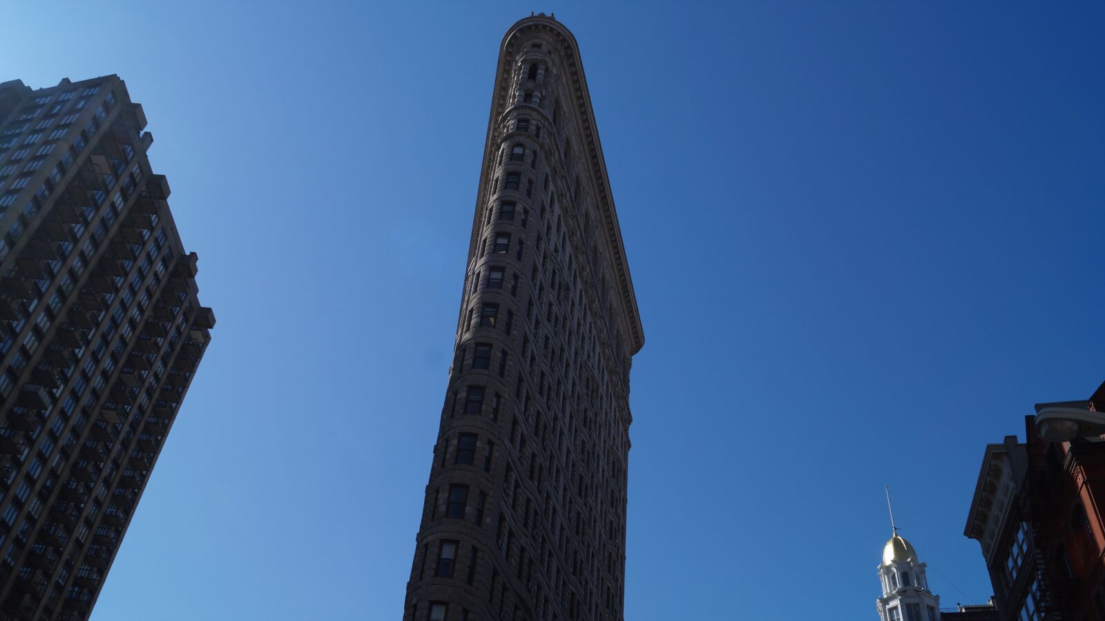 Sony DT 18-55mm F3.5-5.6 SAM II sample photo. Building, new york, tower photography