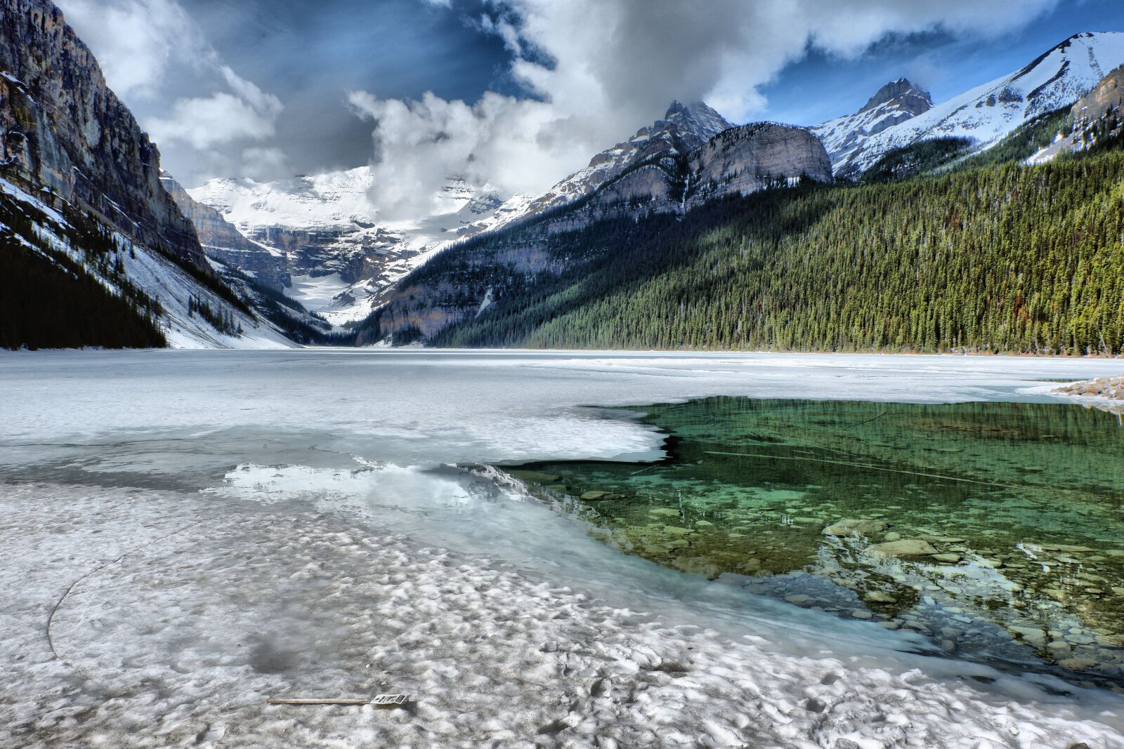 Fujifilm X-A3 + Fujifilm XC 16-50mm F3.5-5.6 OIS II sample photo. Lake louise, ice, winter photography