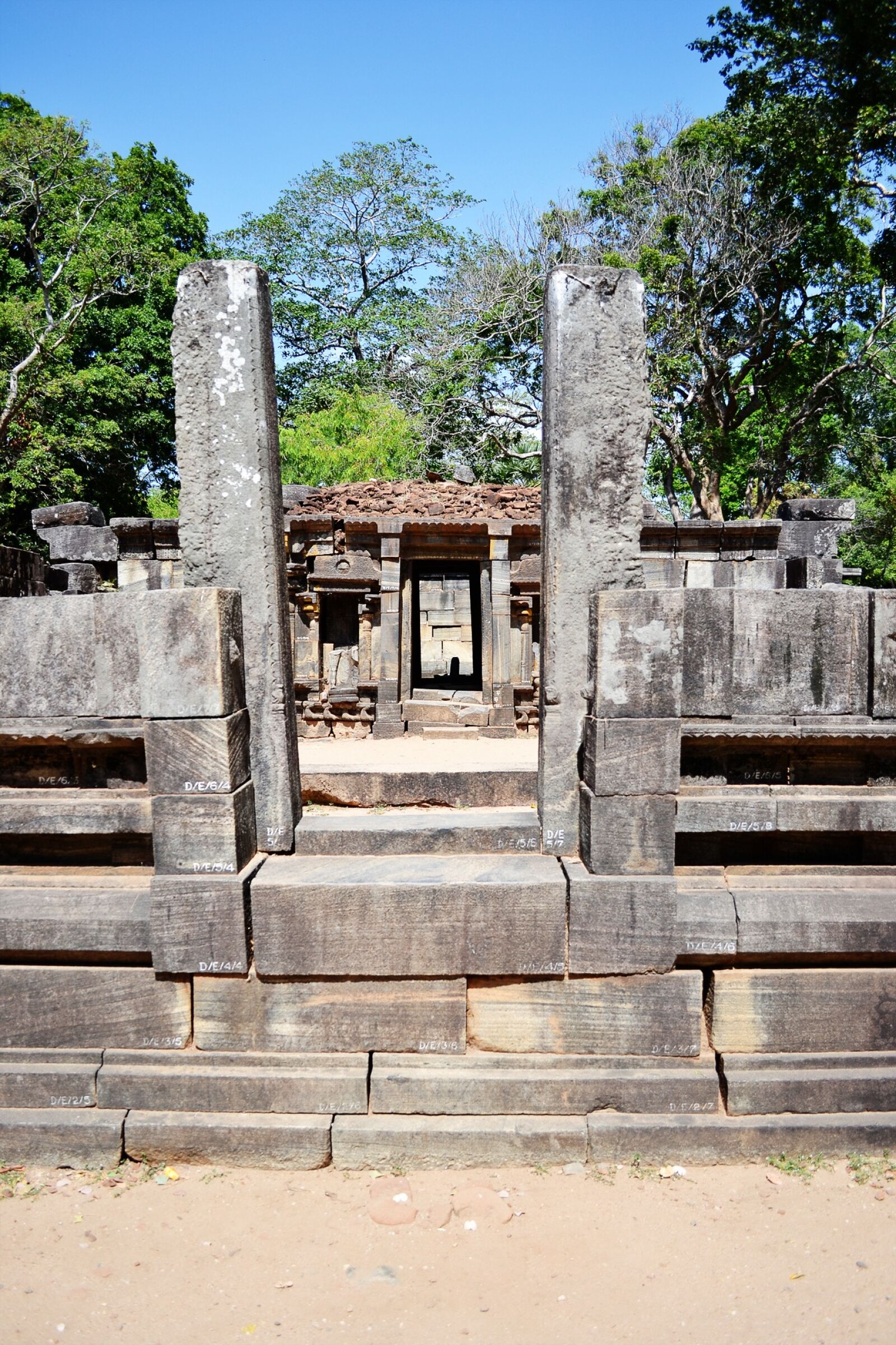 Nikon D3100 sample photo. Polonnaruwa, ancient ruins, ancient photography
