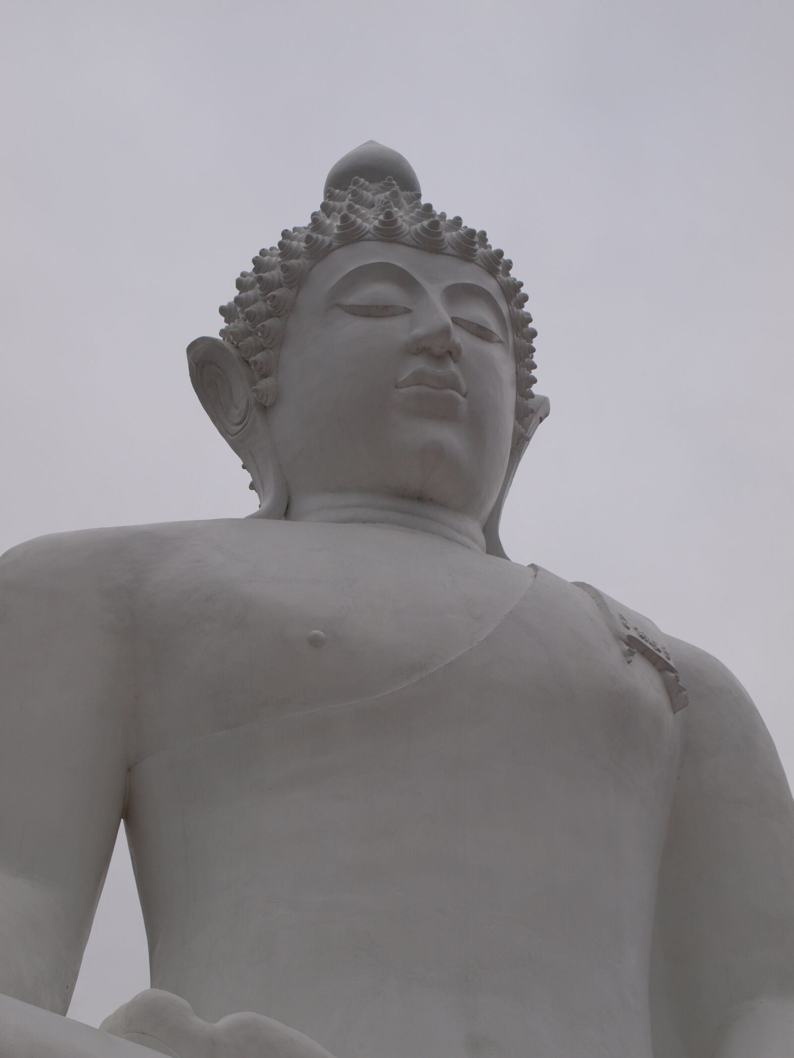 Olympus E-420 (EVOLT E-420) sample photo. Buddha statue, chiang mai photography