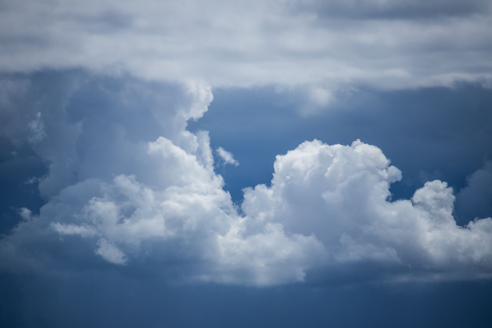 Canon EF-S 55-250mm F4-5.6 IS STM sample photo. Clouds, sky, nature photography