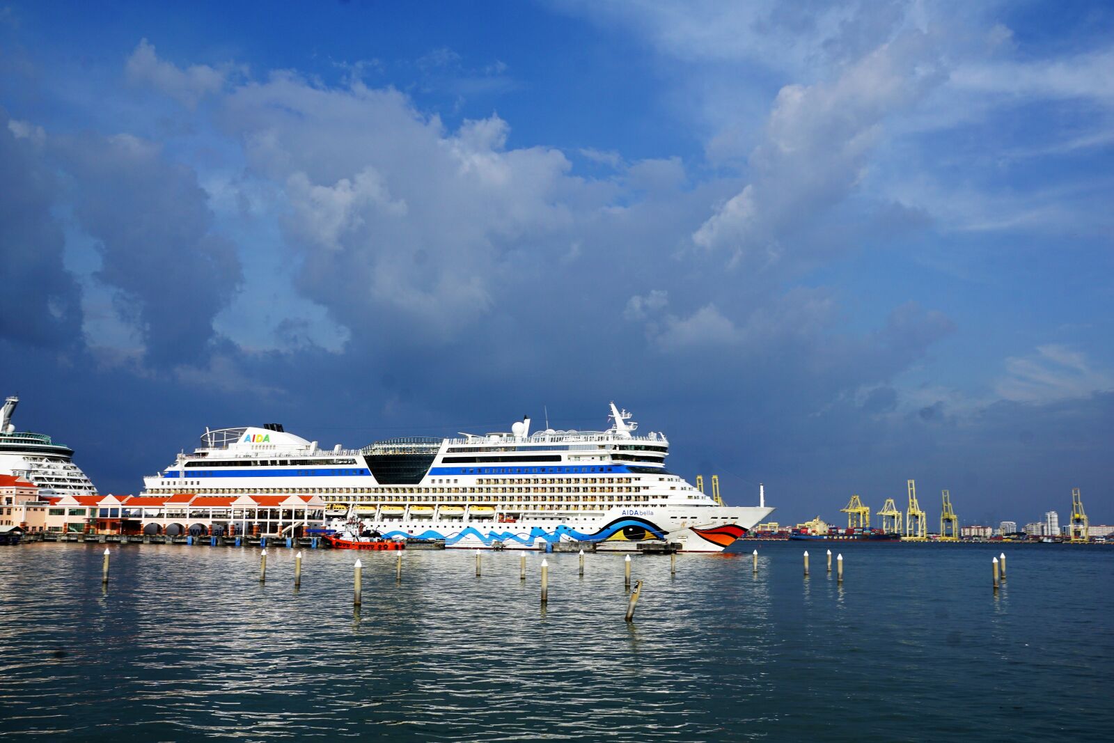 Sony ILCA-77M2 + Sony DT 16-50mm F2.8 SSM sample photo. Waters, sea, travel photography