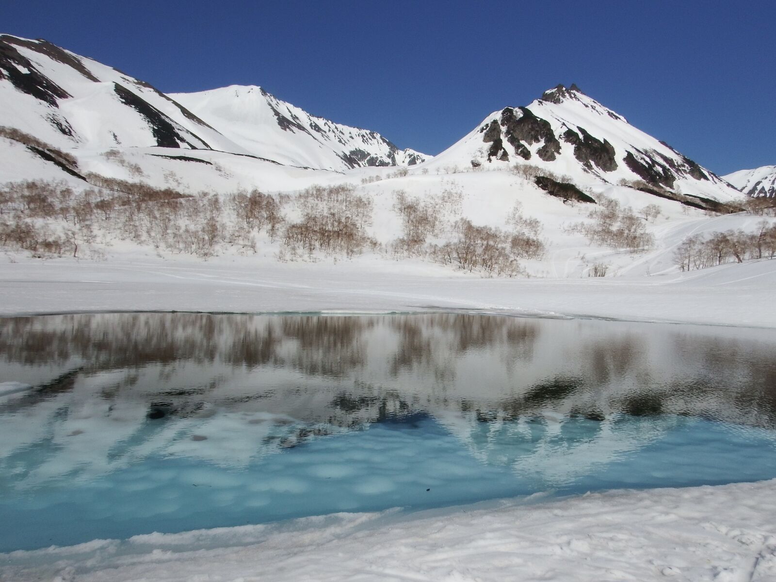 Fujifilm FinePix S1 sample photo. Mountains, meltwater, landscape photography