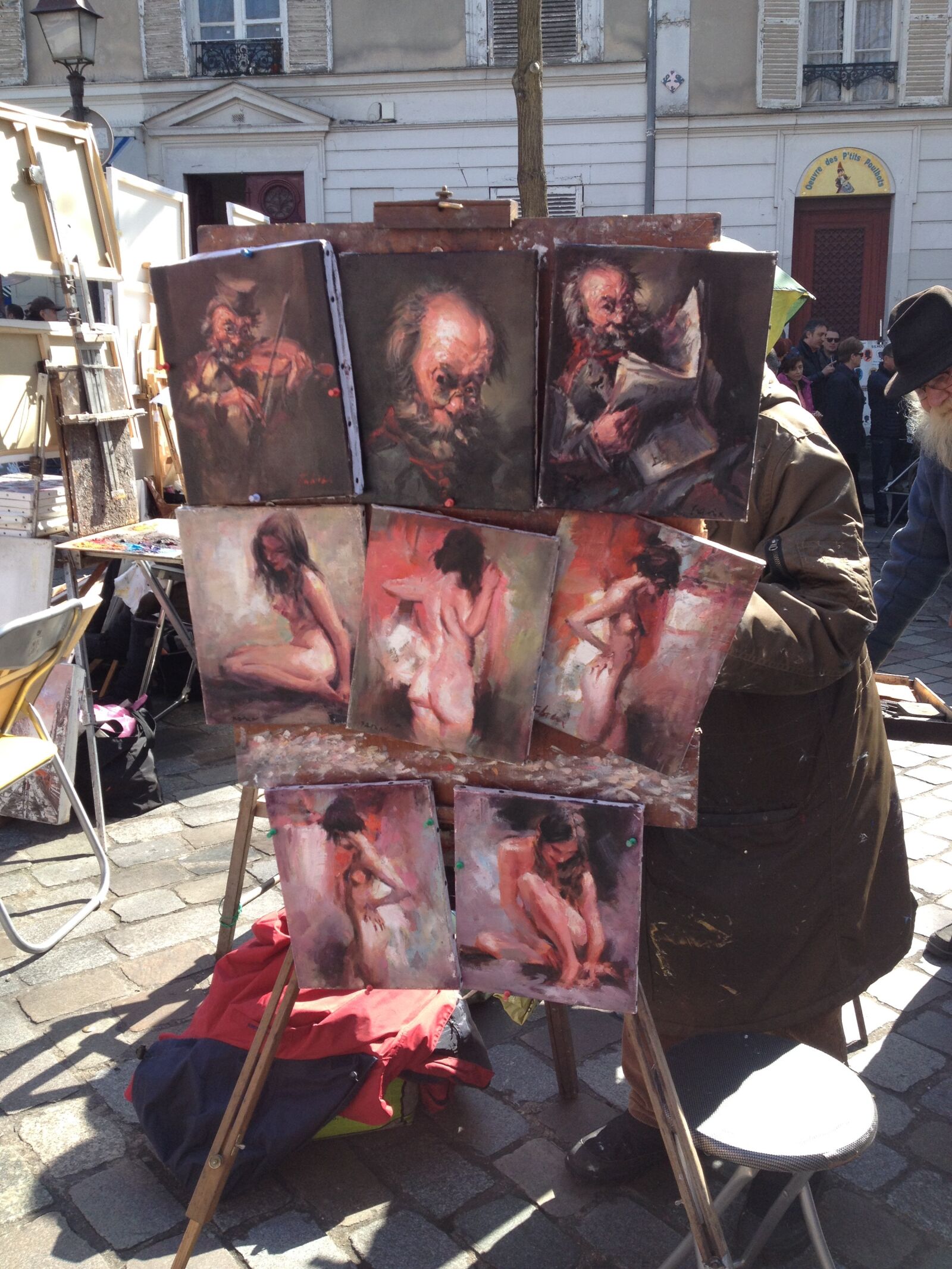 iPhone 4S back camera 4.28mm f/2.4 sample photo. Montmartre, paris, painter photography