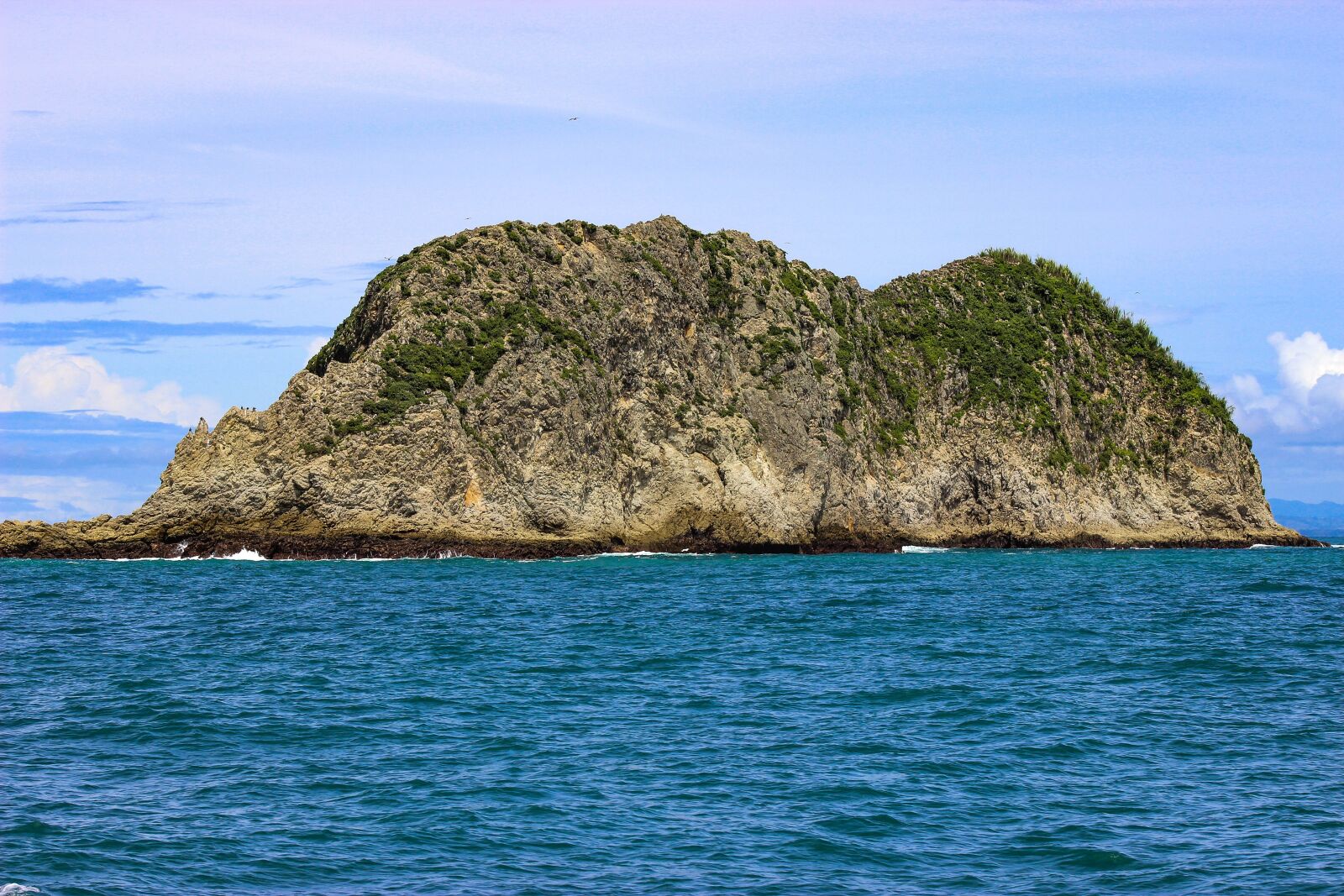 Canon EOS 600D (Rebel EOS T3i / EOS Kiss X5) sample photo. Ocean, sea, rock photography