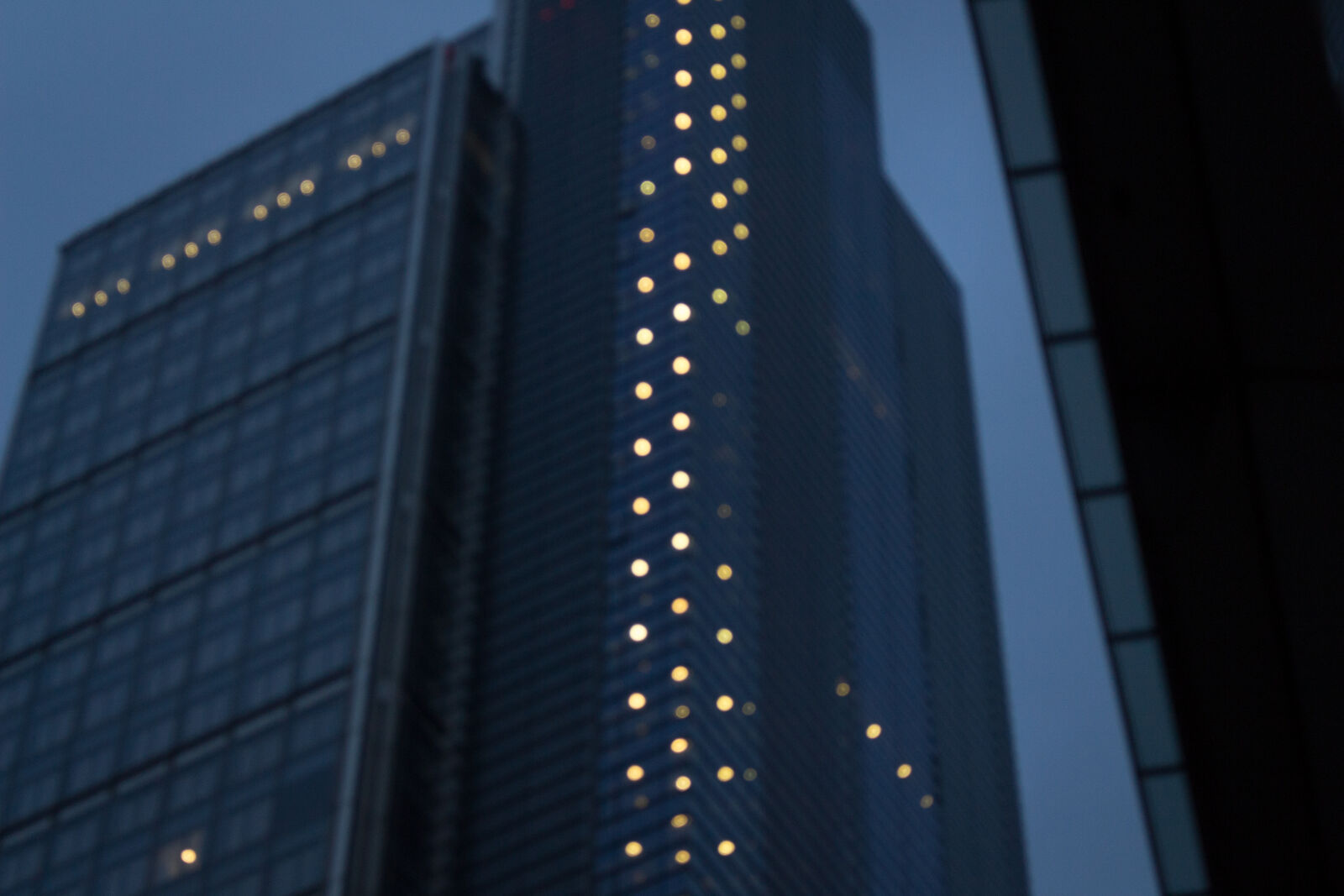 Canon EOS 700D (EOS Rebel T5i / EOS Kiss X7i) sample photo. Architecture, building, city, evening photography