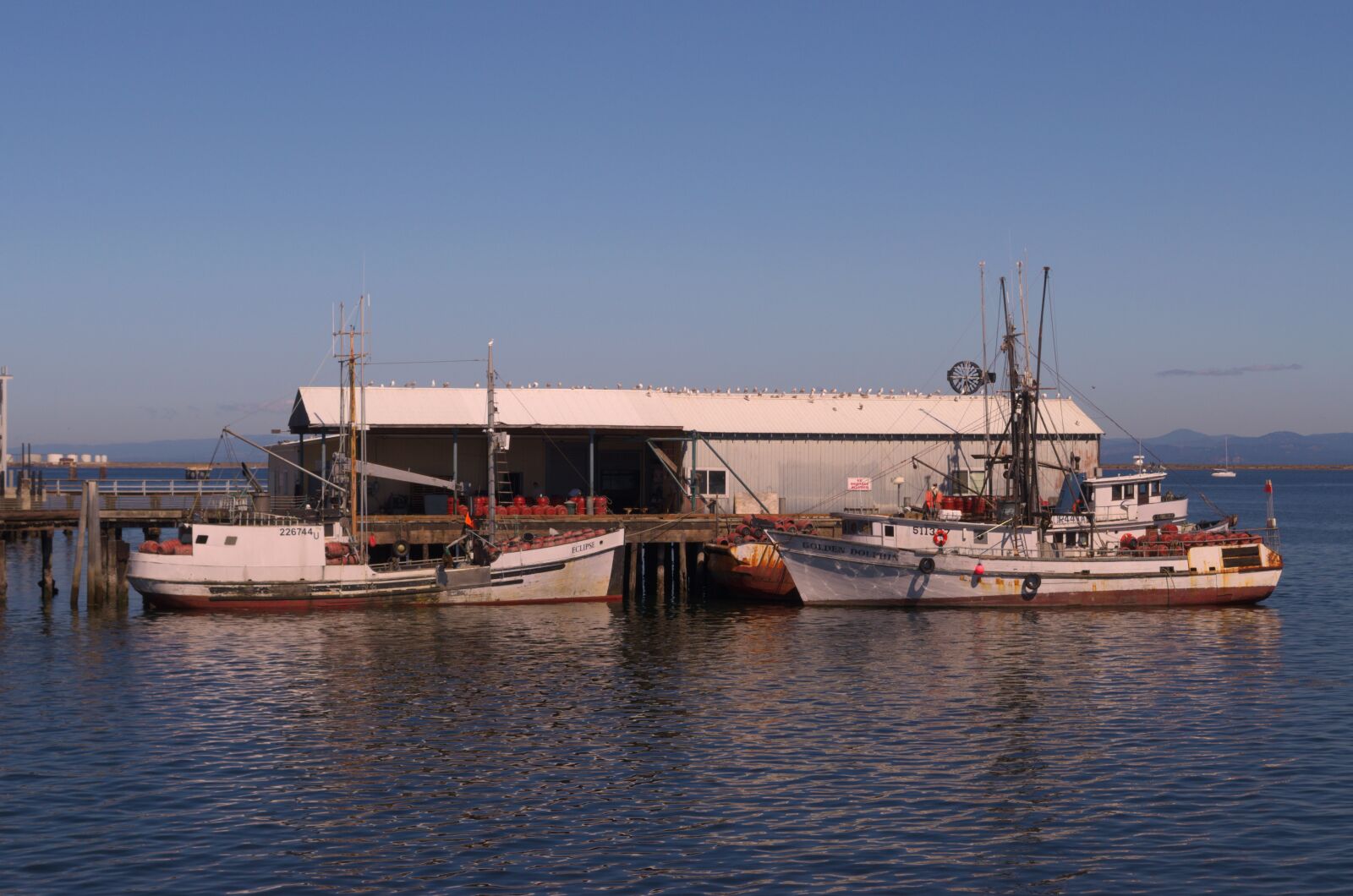 Nikon D5100 sample photo. Ships, fishing vessel, port photography