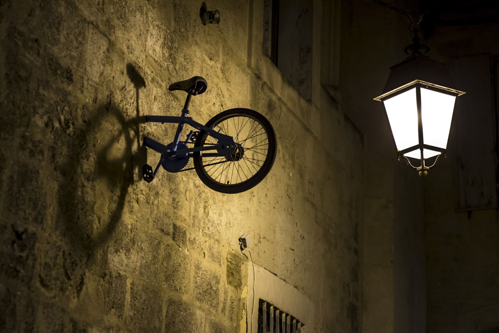 Nikon D3100 sample photo. Street art, montpellier, night photography