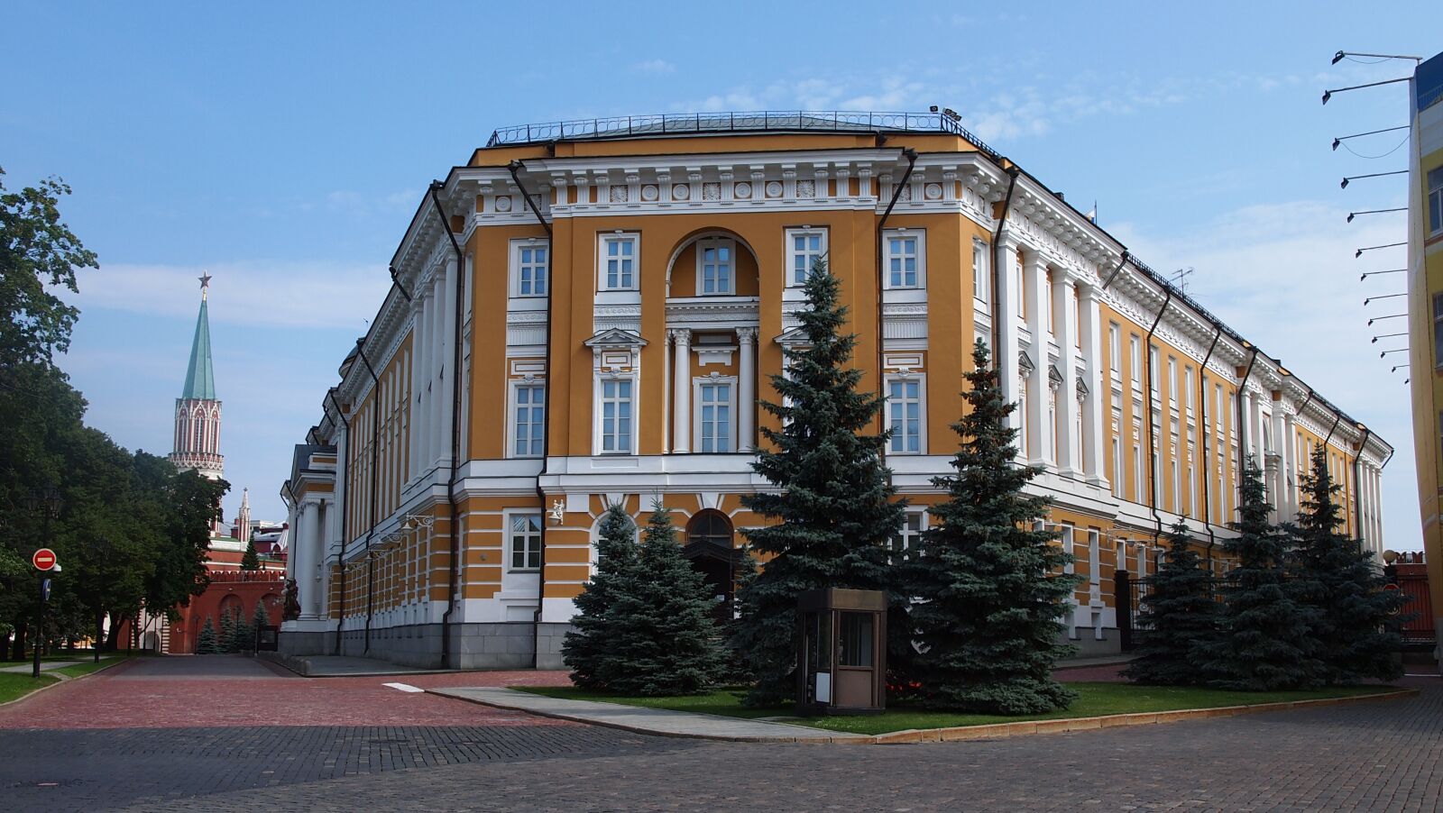 Olympus E-5 sample photo. Putin's residence, kremlin, moscow photography