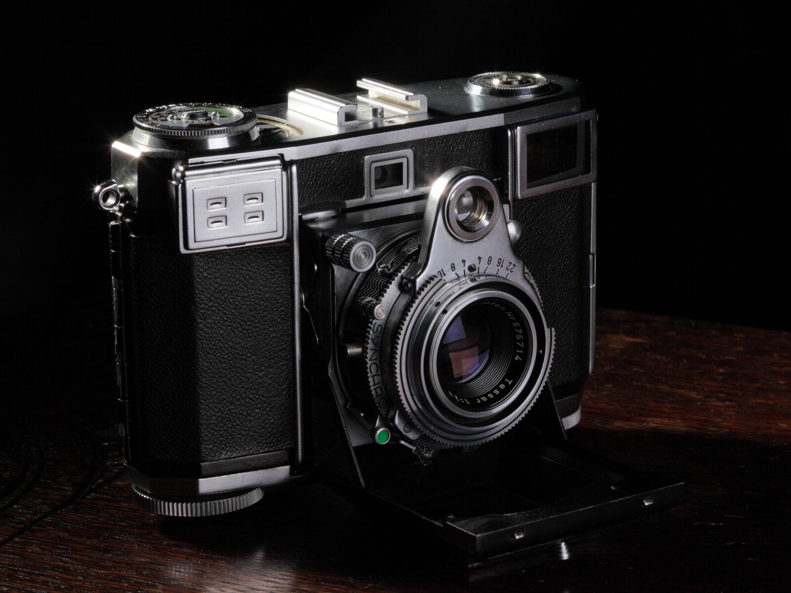 Canon EF 100mm F2.8 Macro USM sample photo. Black, and, grey, camera photography