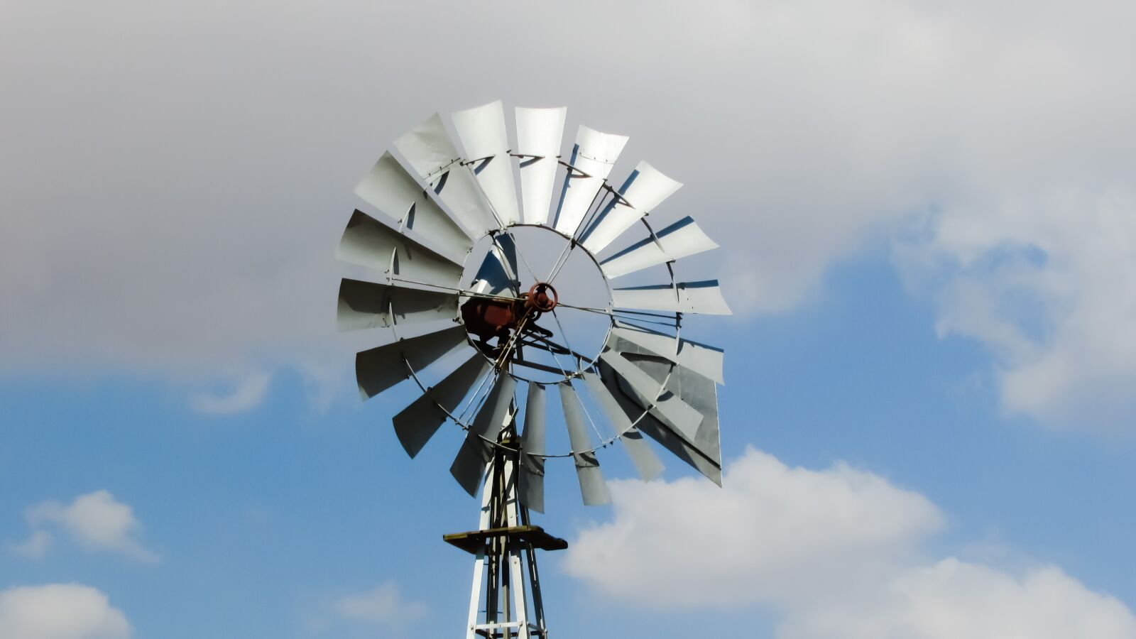 Canon PowerShot SX400 IS sample photo. Windmill, farm, wind photography