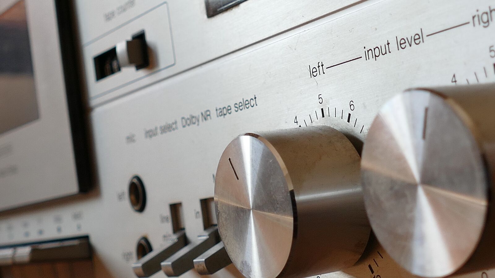 Panasonic Lumix DMC-FZ1000 sample photo. Stereo, dials, equipment photography