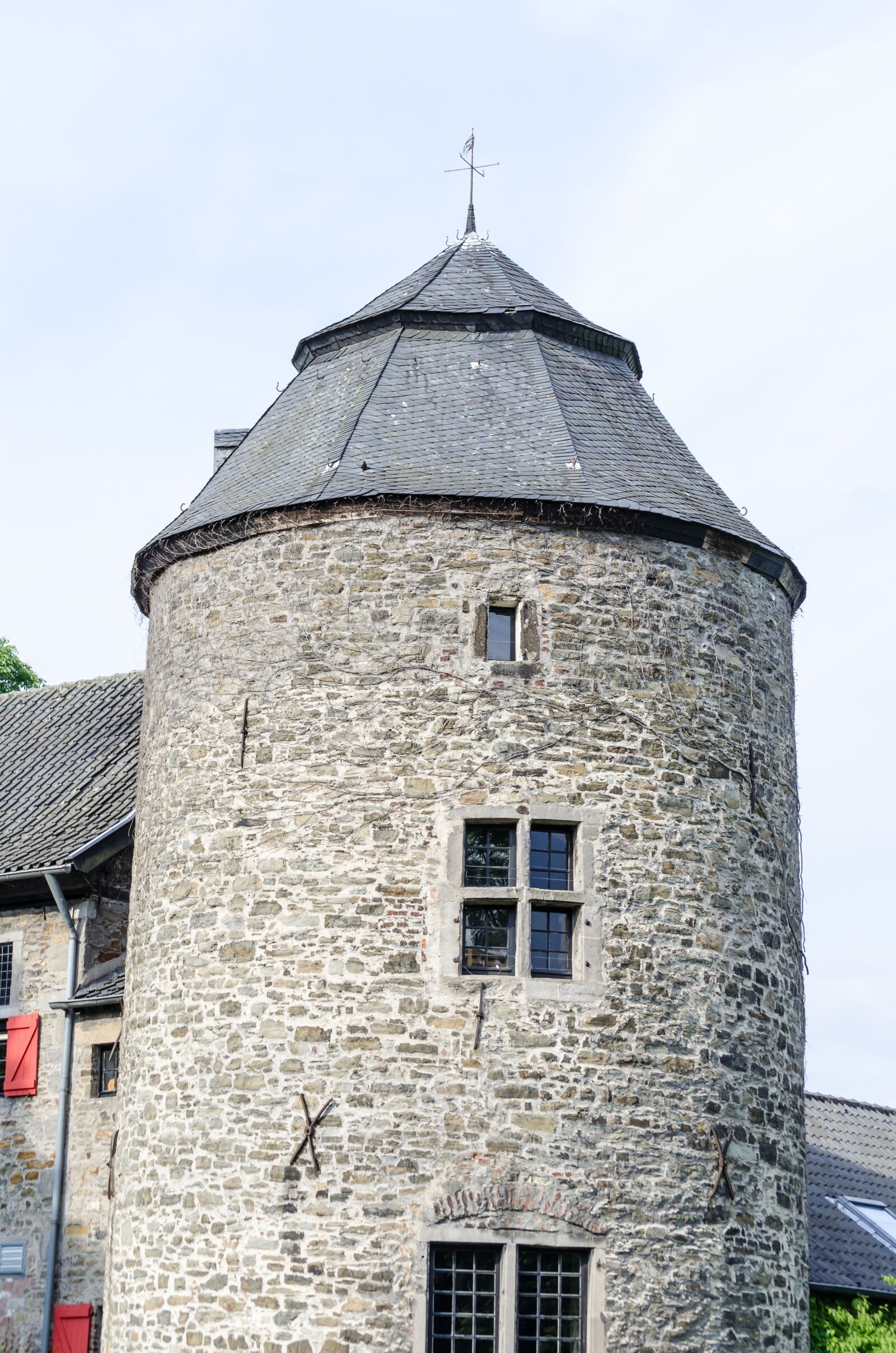 Nikon D5100 sample photo. Castle tower, tower, middle photography
