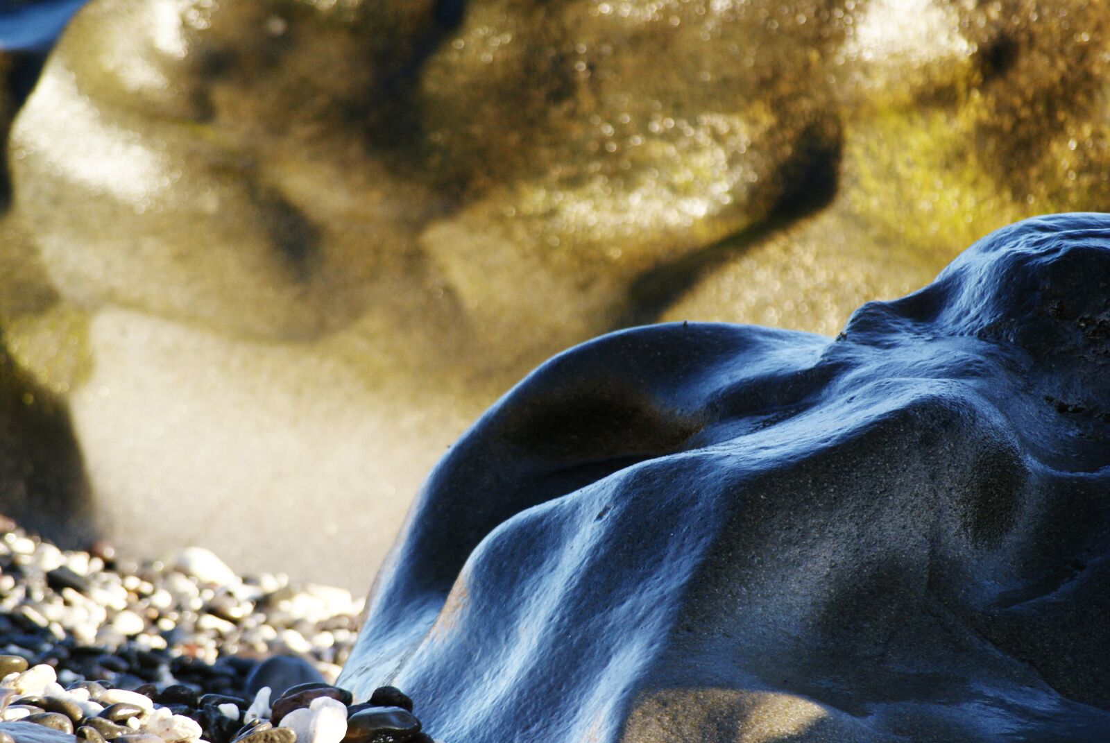 Sony Alpha DSLR-A300 sample photo. Seaside, rocks, side photography