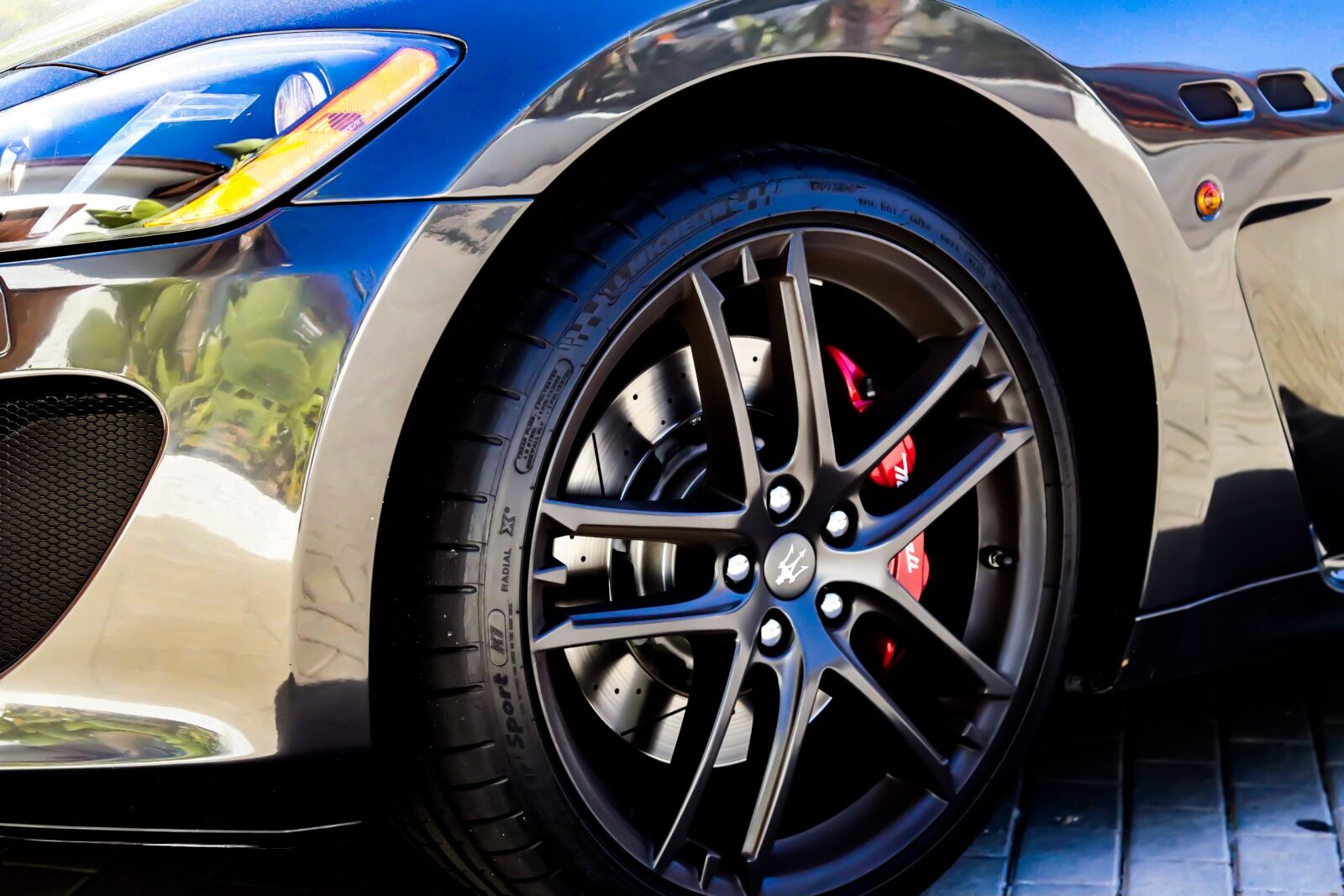 Canon EOS 80D sample photo. Maserati, car, rim photography