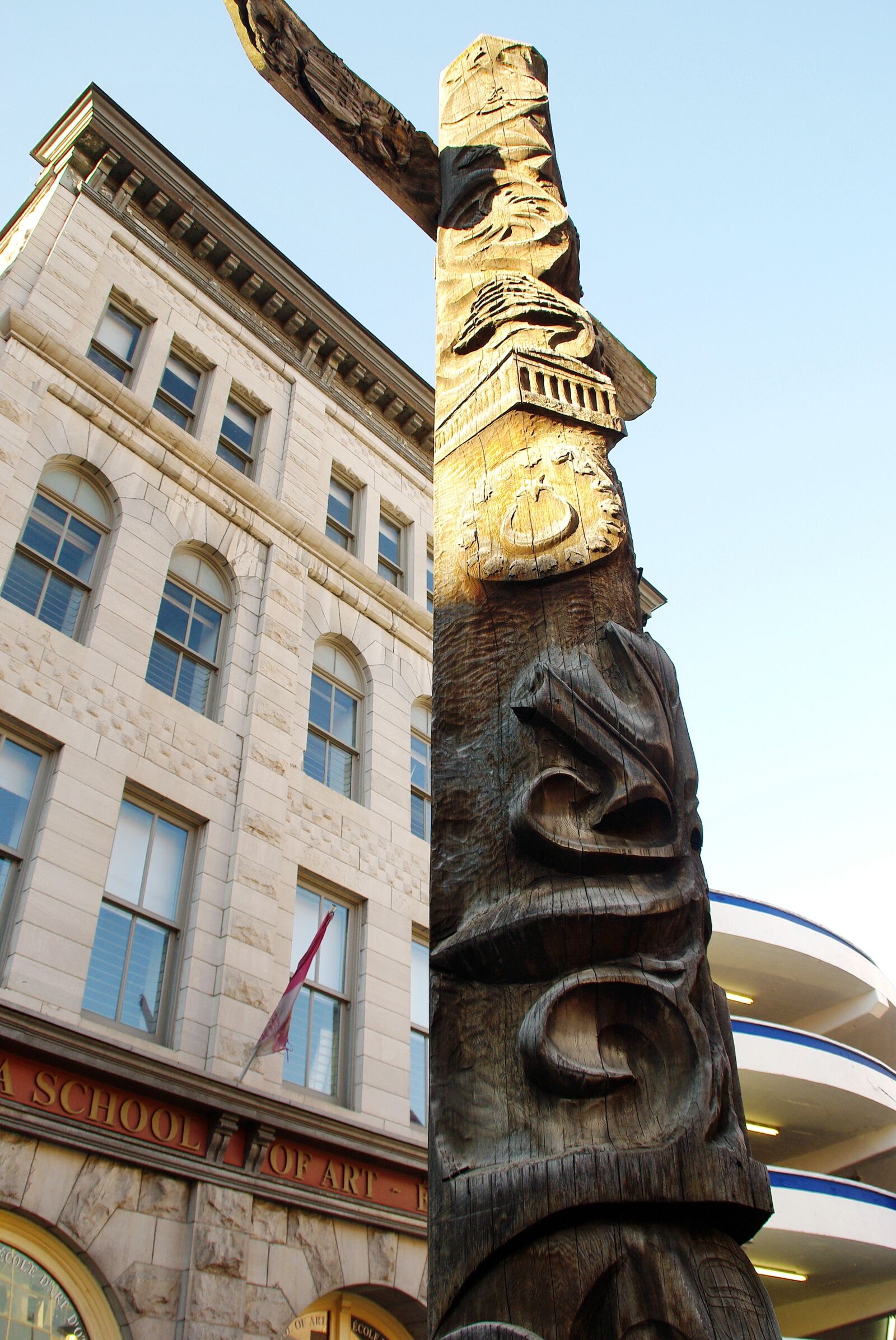 Pentax K200D sample photo. Canada, ottawa, totem photography