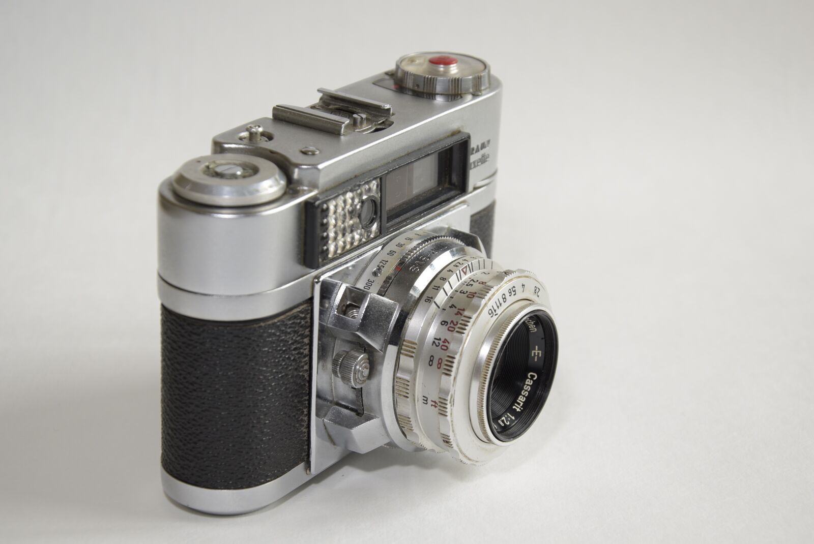 Nikon D5300 sample photo. Lens, equipment, technology photography