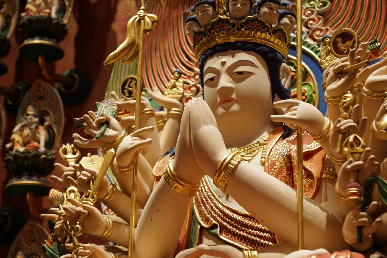 Sony ILCA-77M2 + Sony DT 16-50mm F2.8 SSM sample photo. Golden, religion, ornament photography