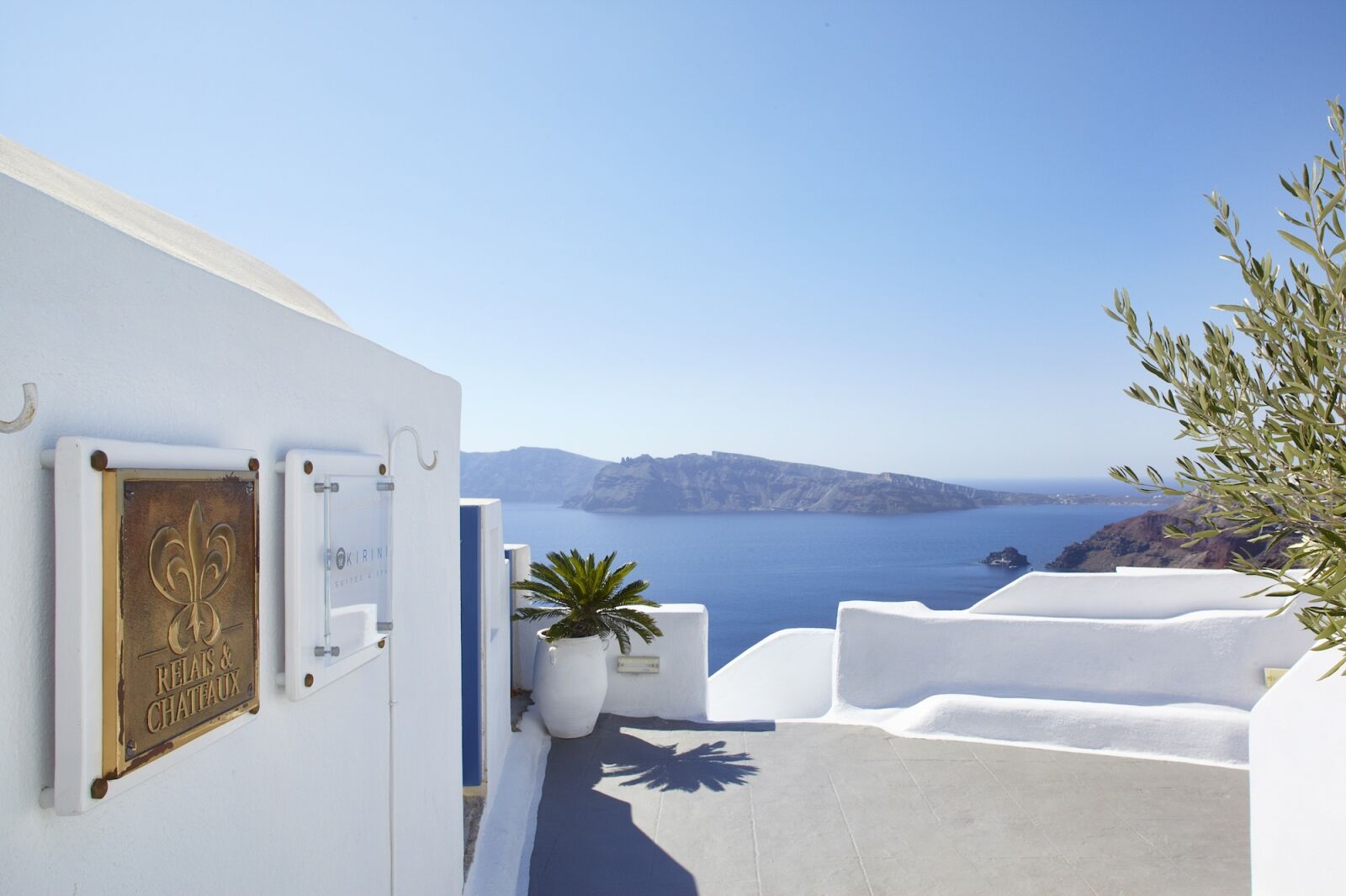 Canon EOS 5D Mark II sample photo. Santorini, beach, terrace photography