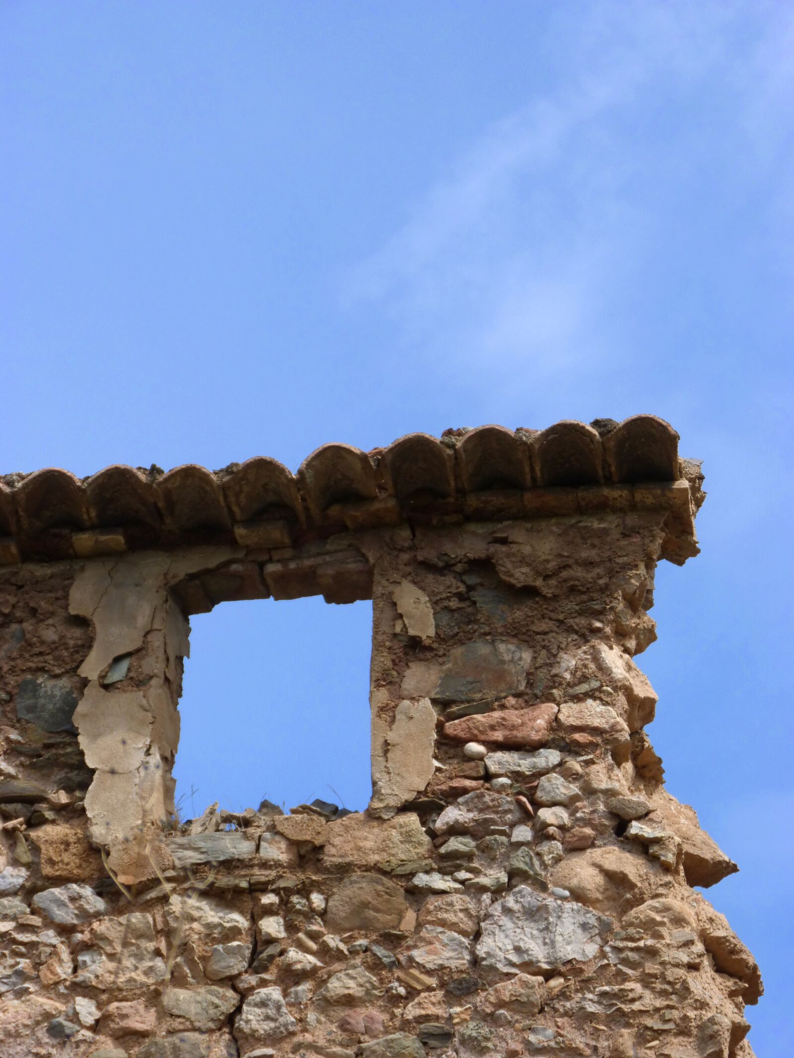Panasonic DMC-FZ62 sample photo. Ruin, sky, empty window photography