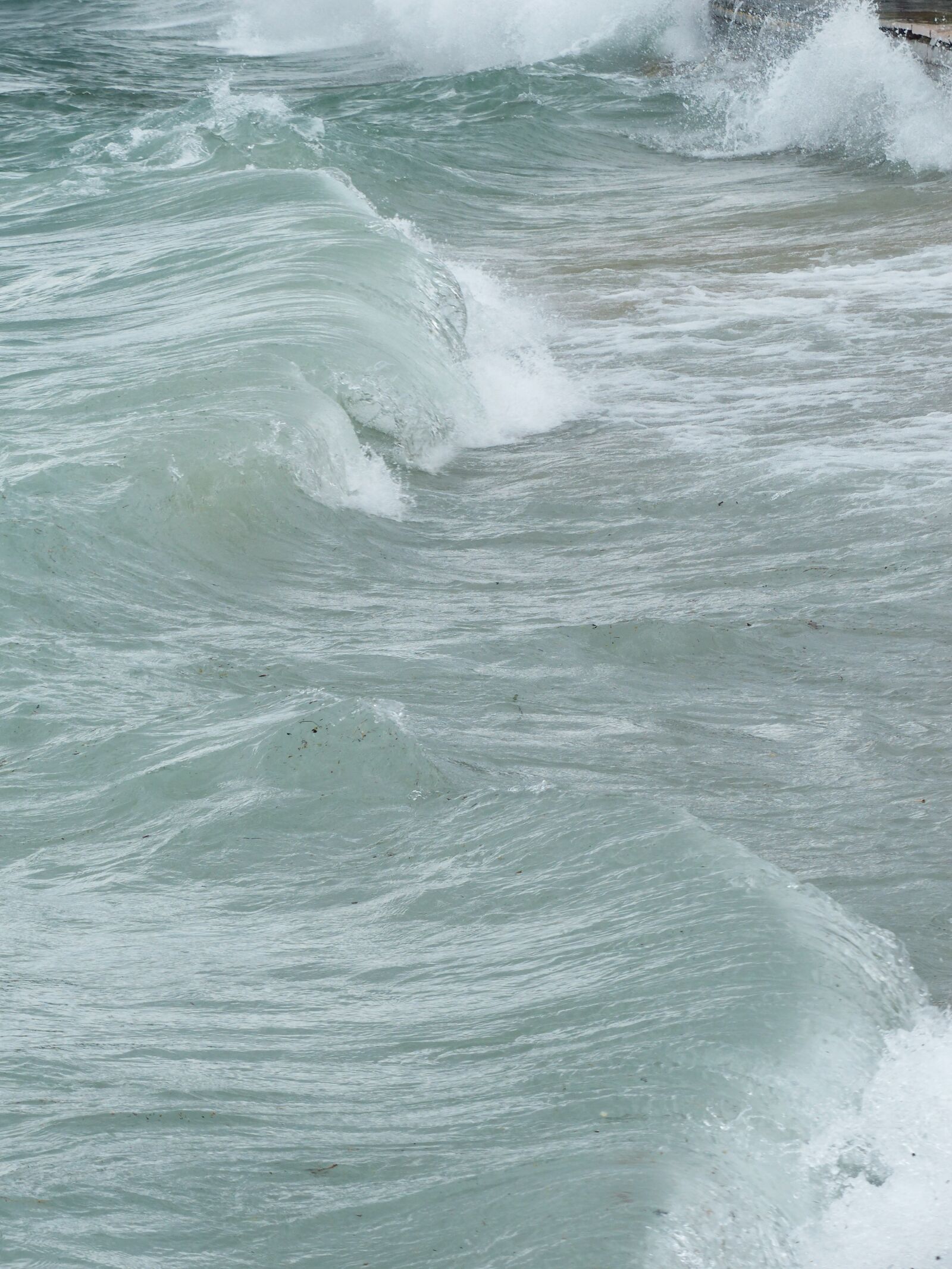 Panasonic Lumix DMC-FZ200 sample photo. Wave, water, inject photography