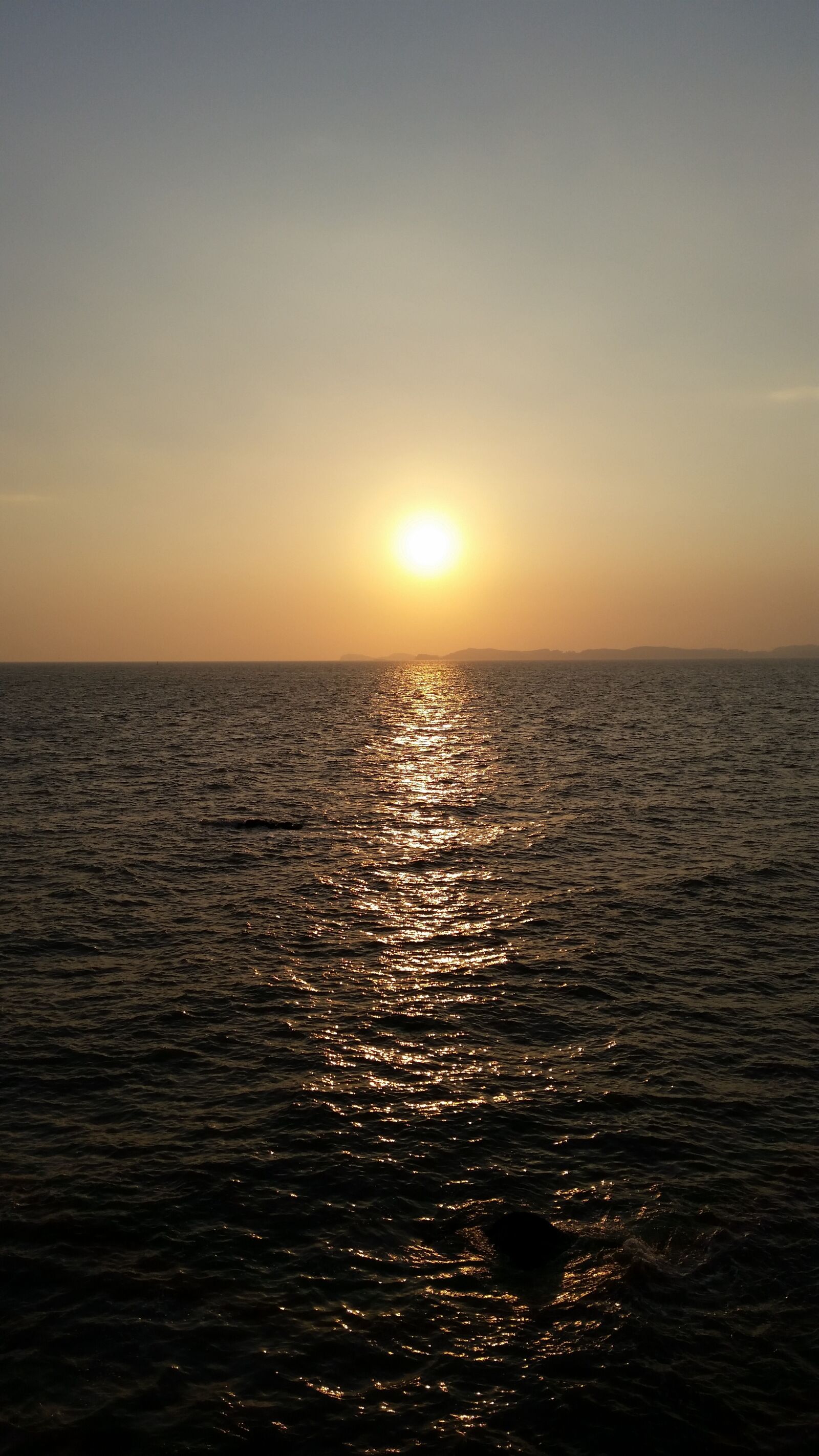 Samsung Galaxy S5 sample photo. Sunset, sea, glow photography