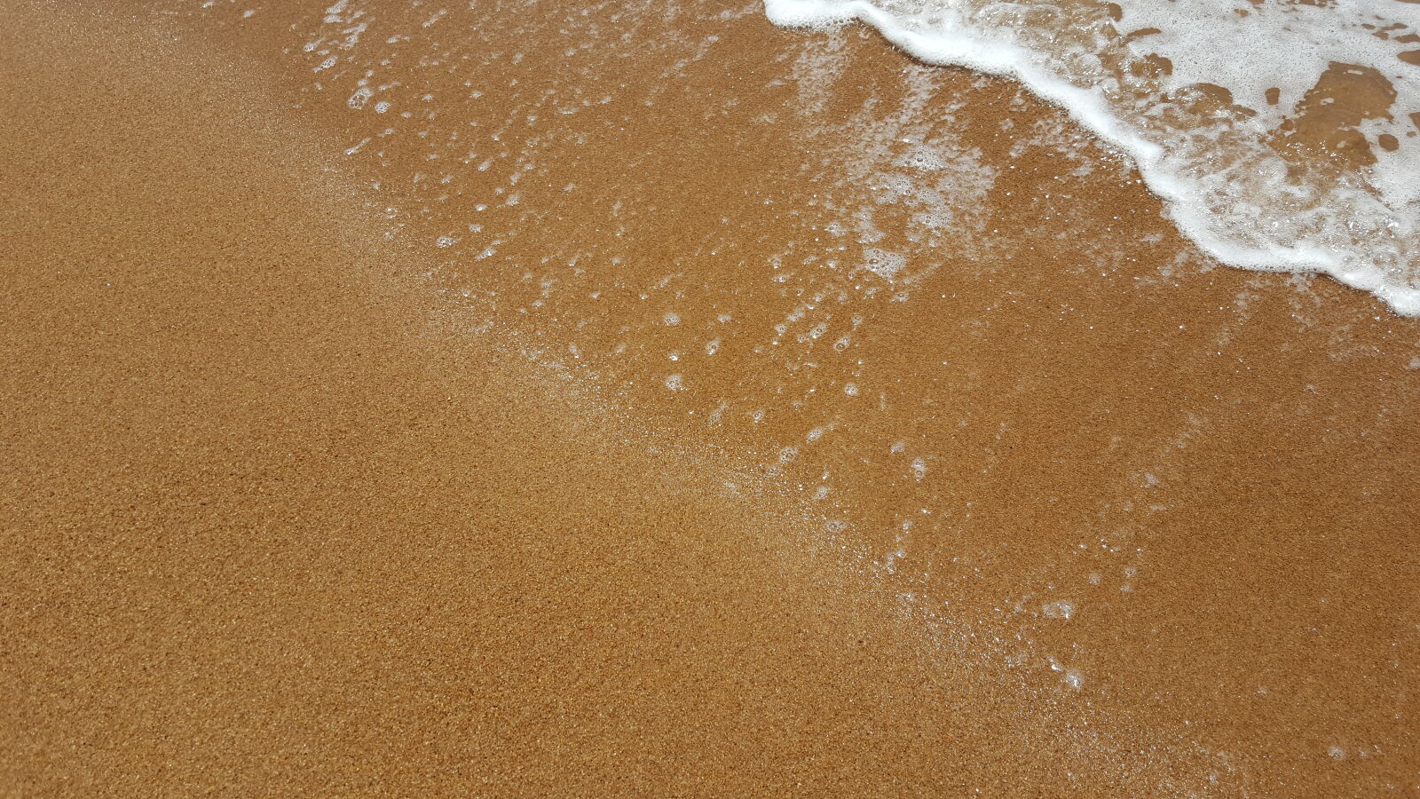Samsung Galaxy S6 sample photo. Gold, sandy, beach, sea photography