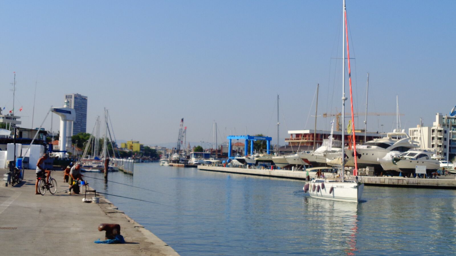 Sony Cyber-shot DSC-W830 sample photo. Rimini, porto, boats photography