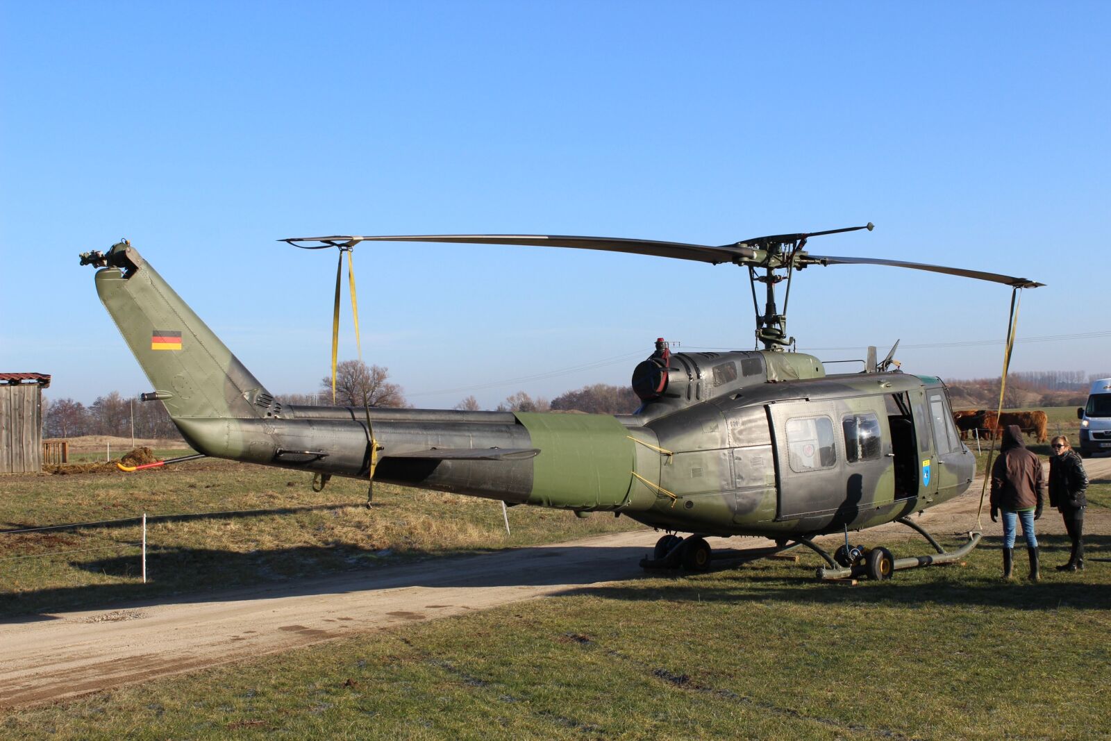 Canon EOS 600D (Rebel EOS T3i / EOS Kiss X5) sample photo. Helicopter, rescue helicopter, aircraft photography