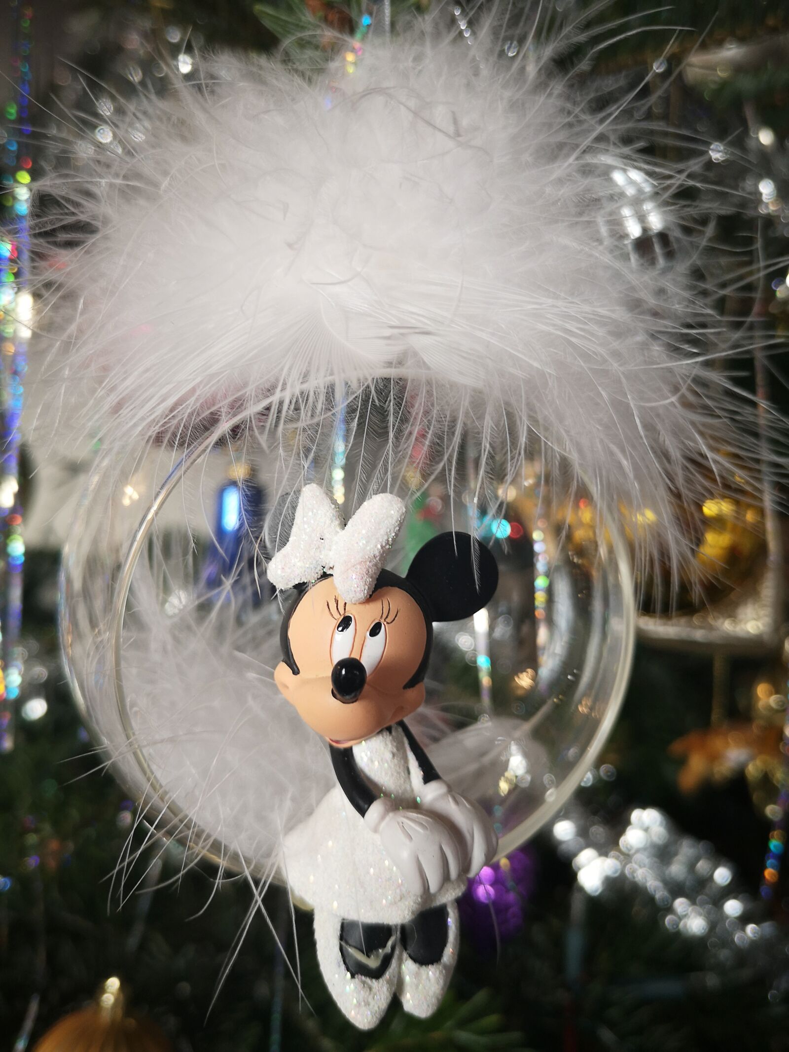 HUAWEI P20 sample photo. Christmas bauble, christmas decorations photography